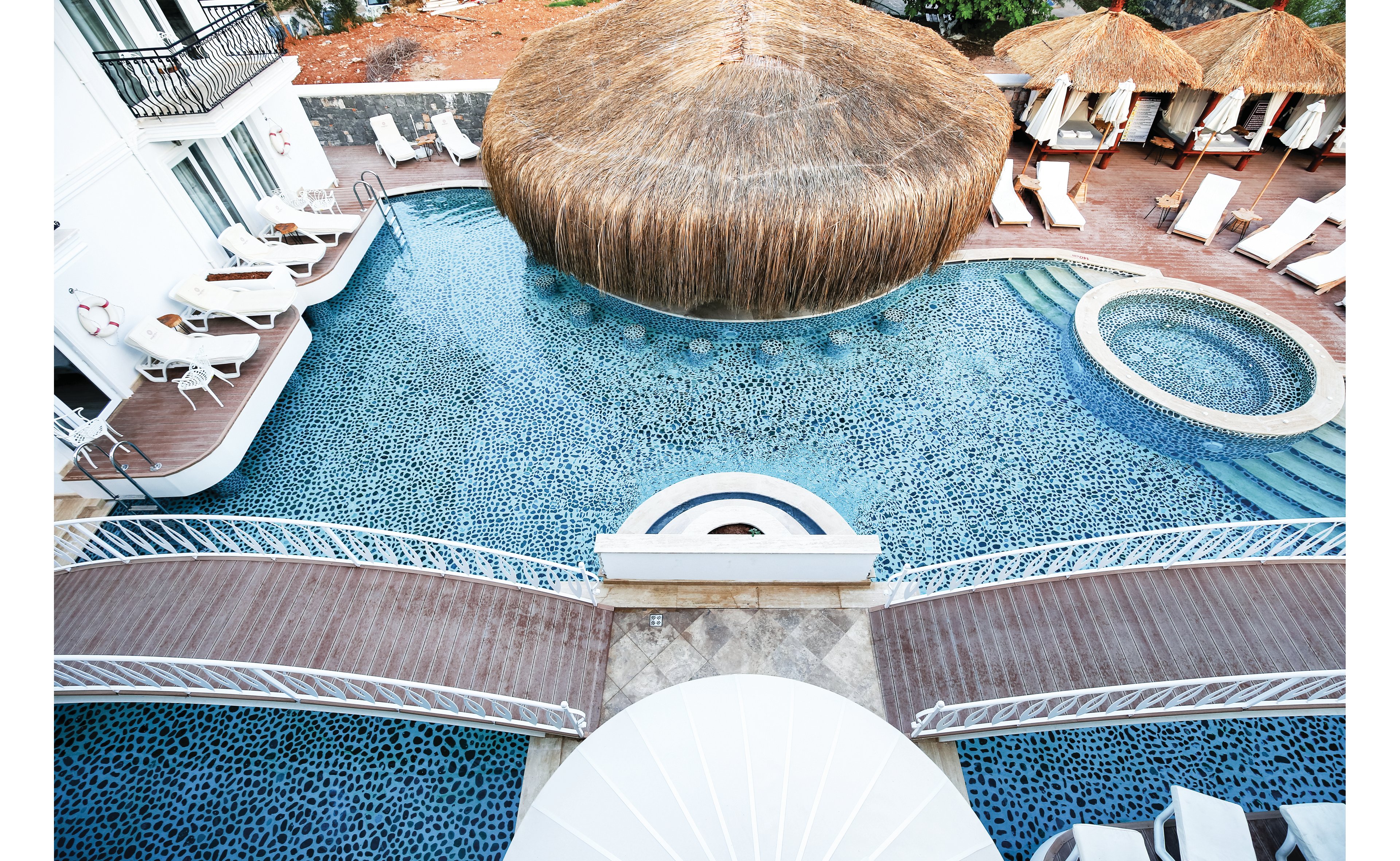 The Pine Hill Hotel & Suites