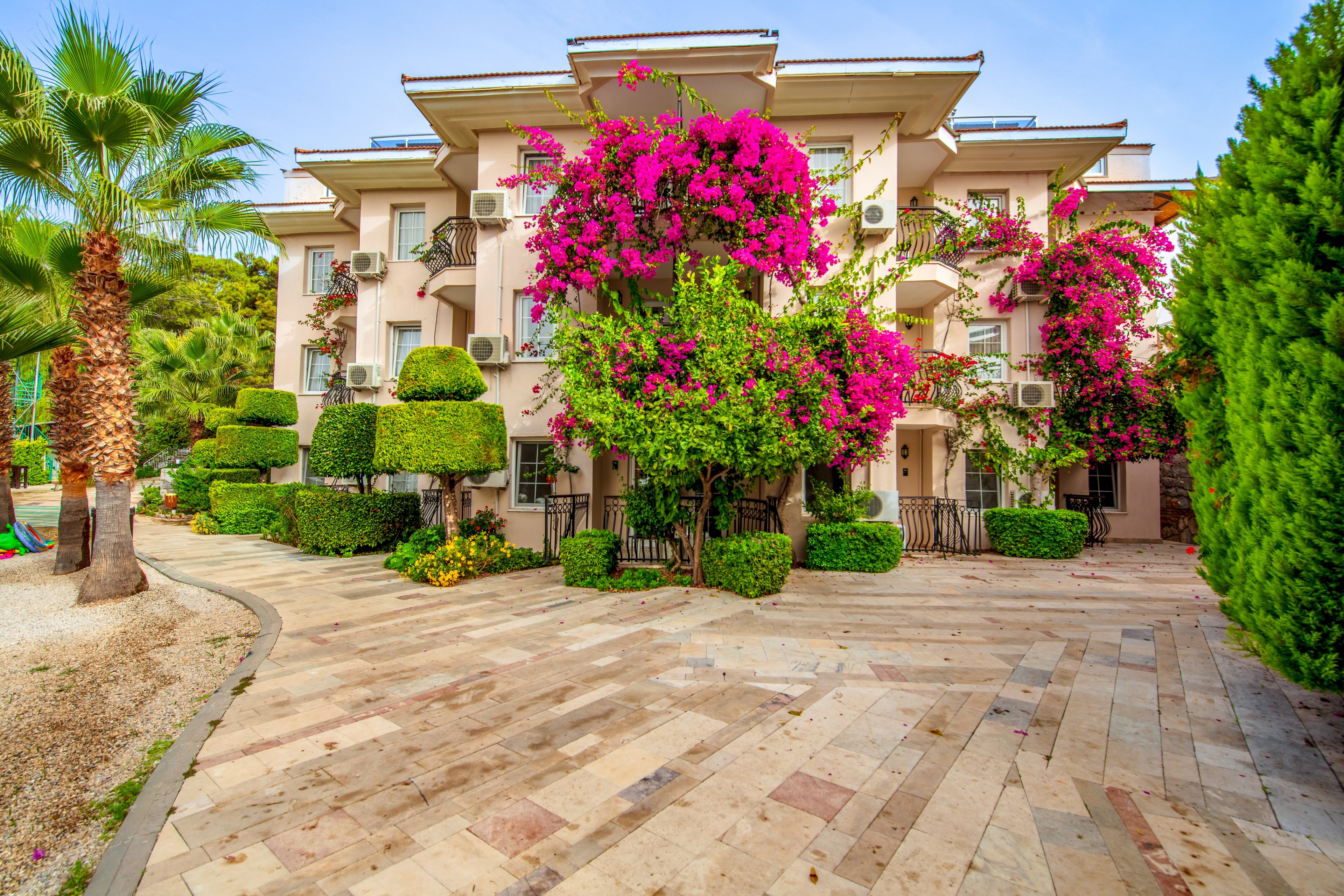 St Nicholas Park Hotel