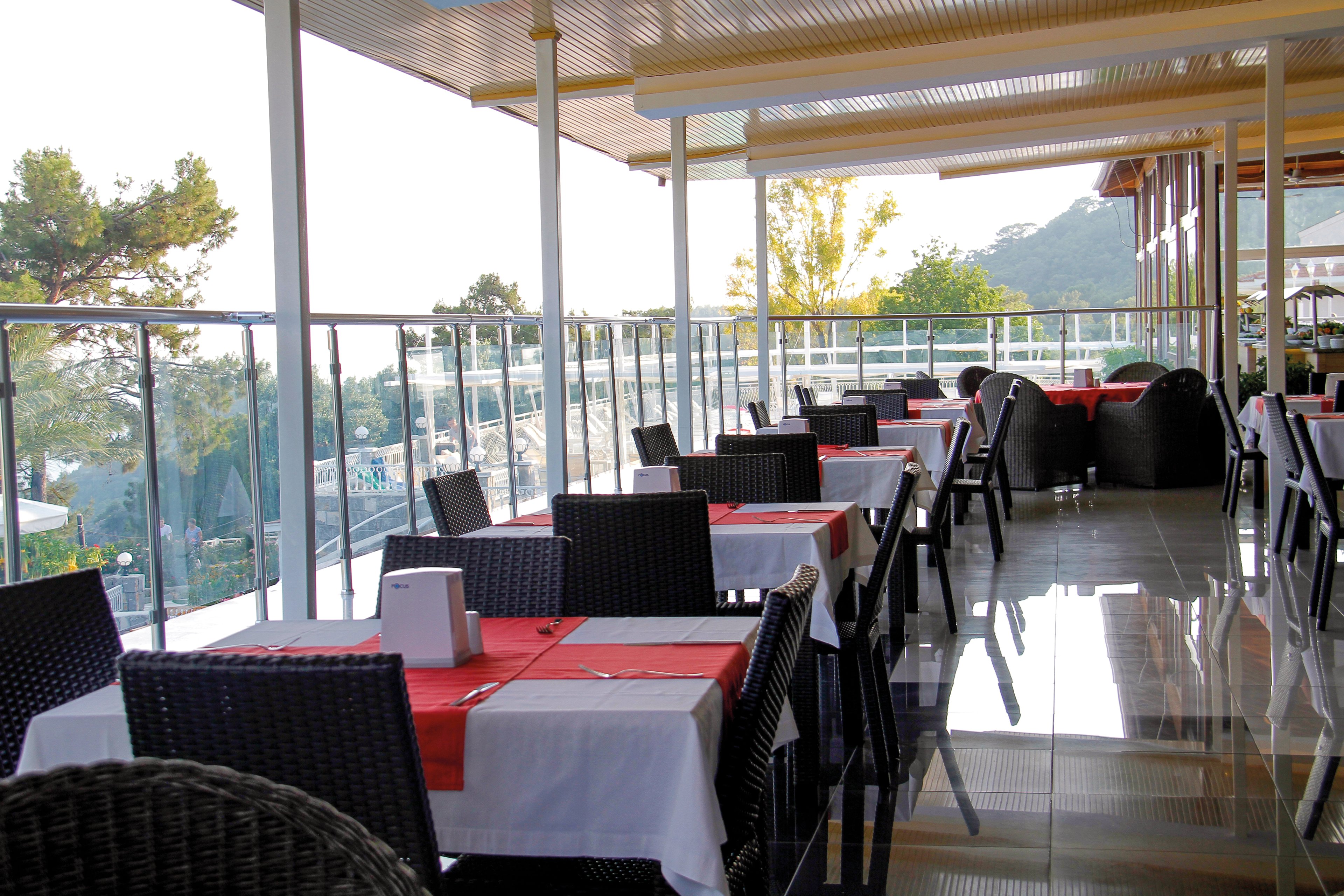 St Nicholas Park Hotel