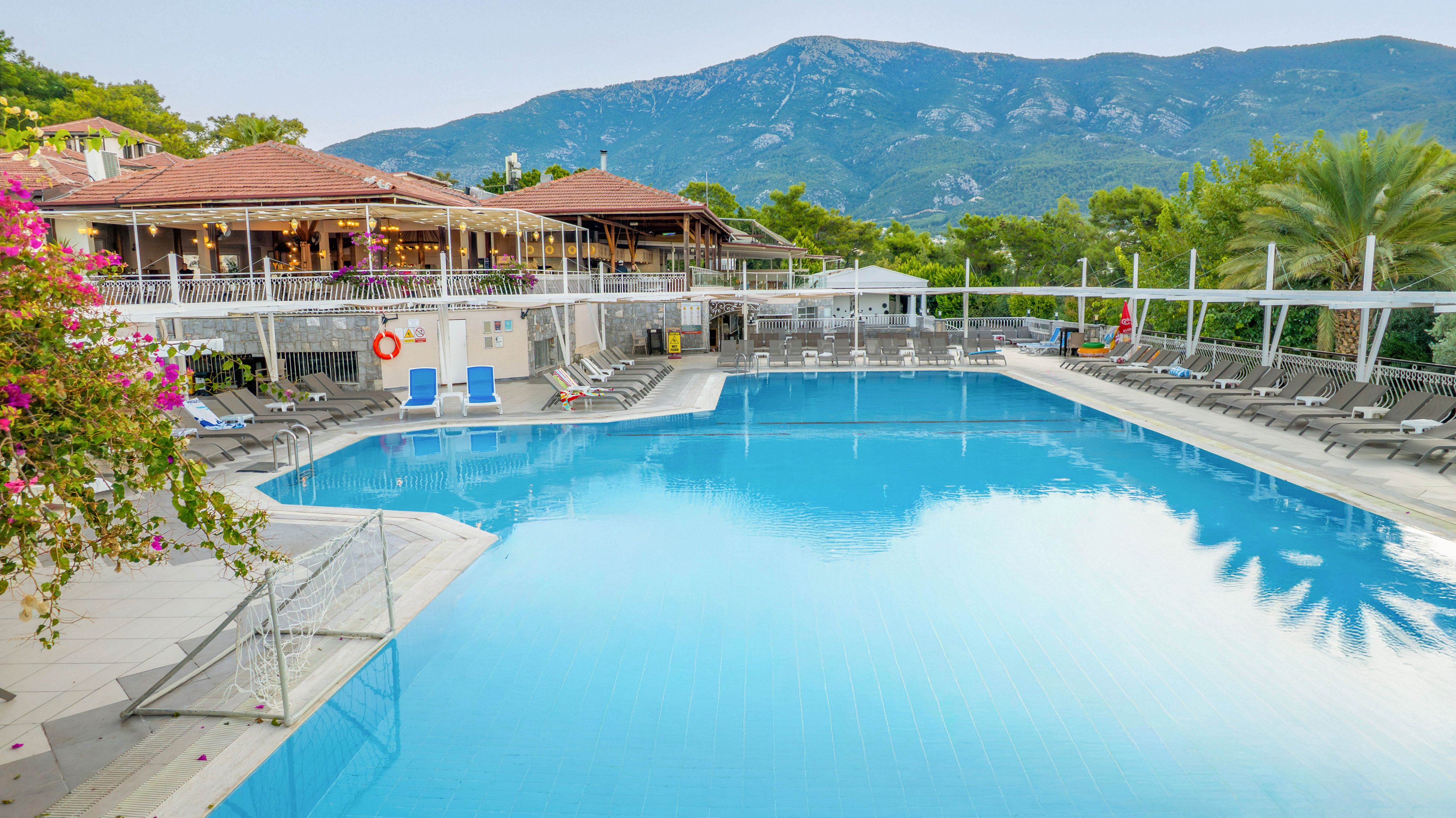 St Nicholas Park Hotel