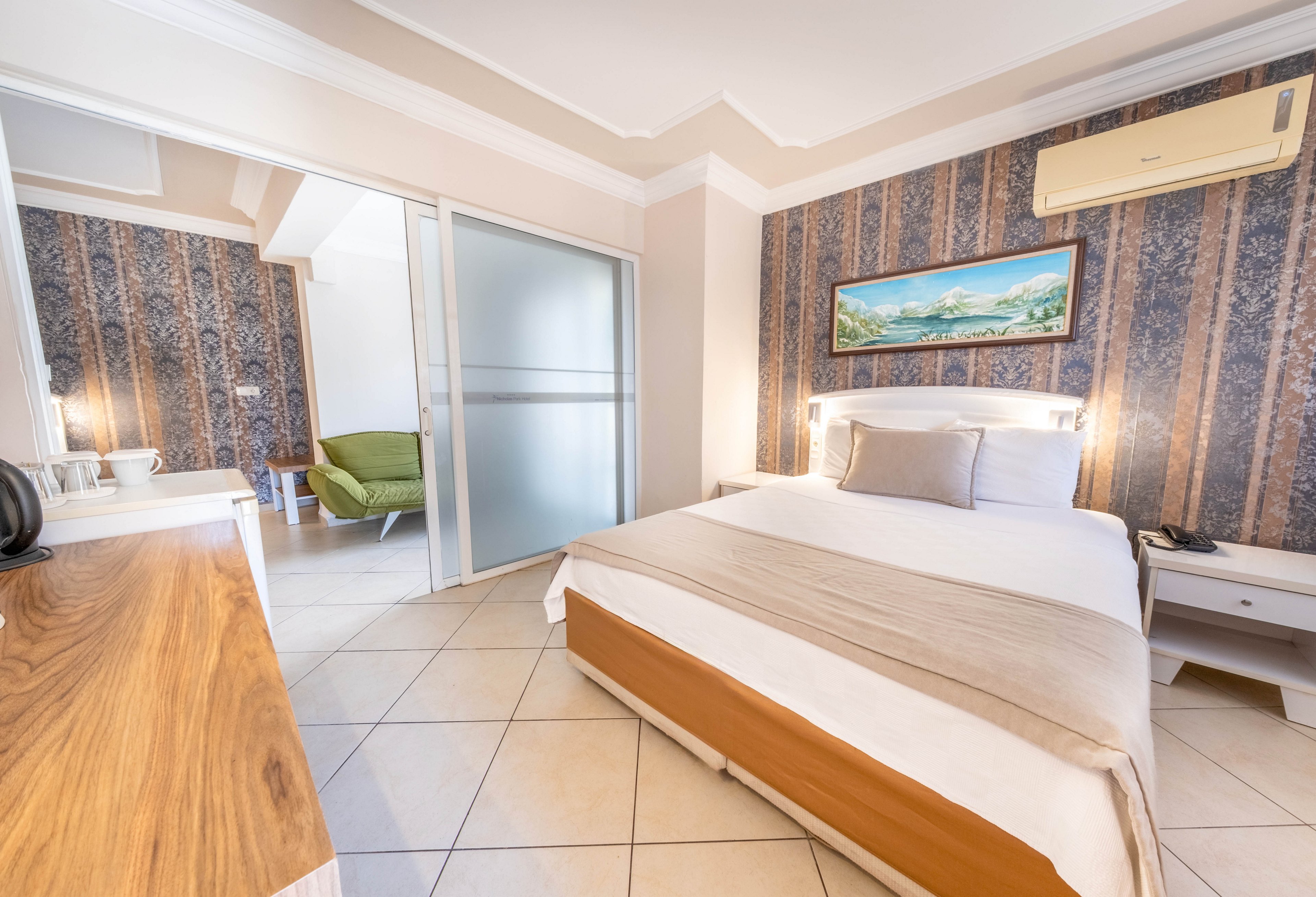 St Nicholas Park Hotel