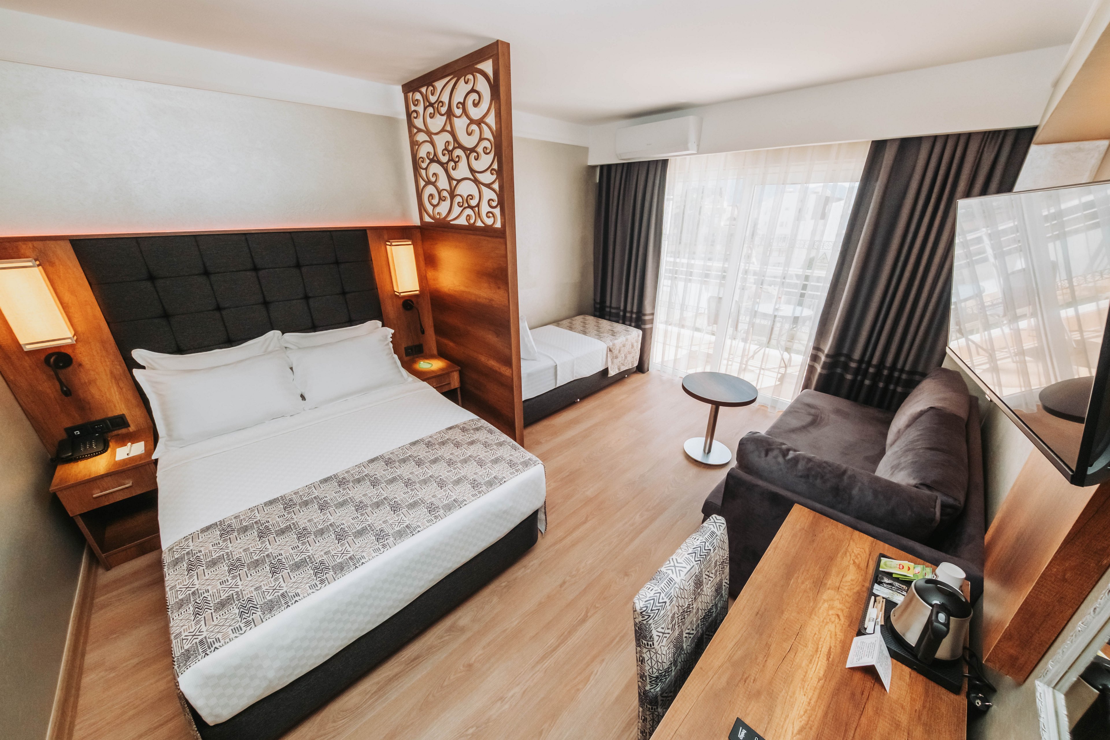 Grand Ideal Premium Hotel