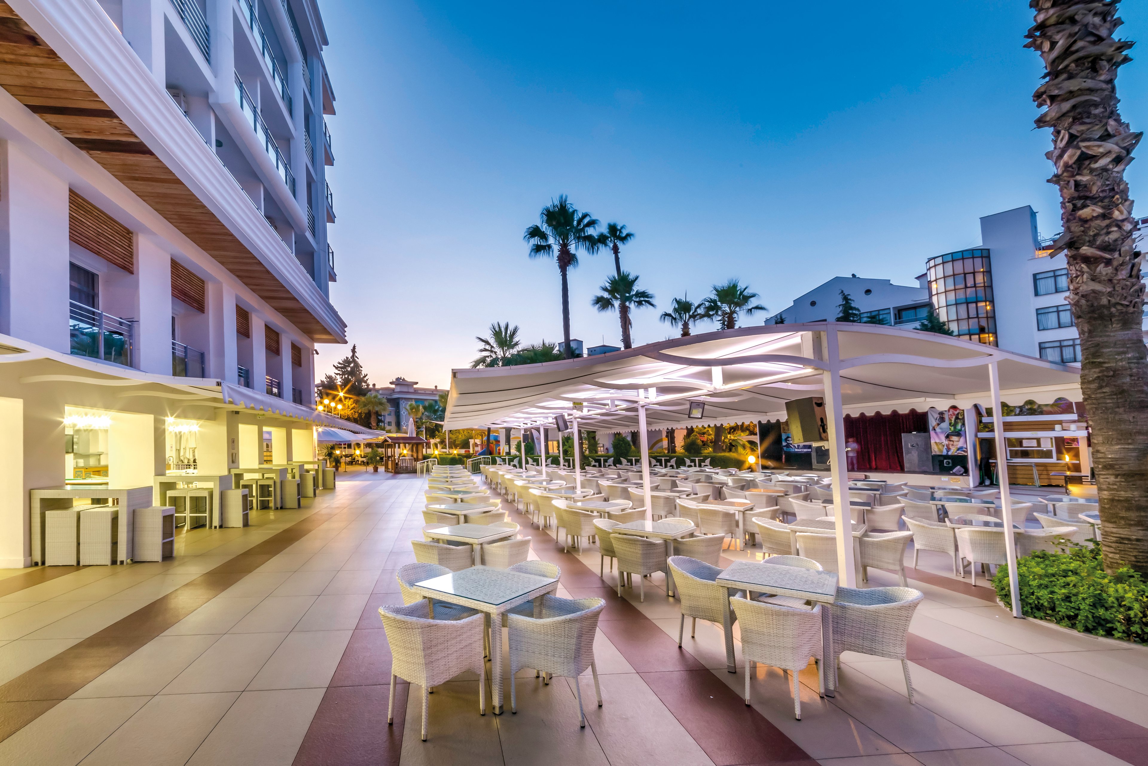 Grand Ideal Premium Hotel