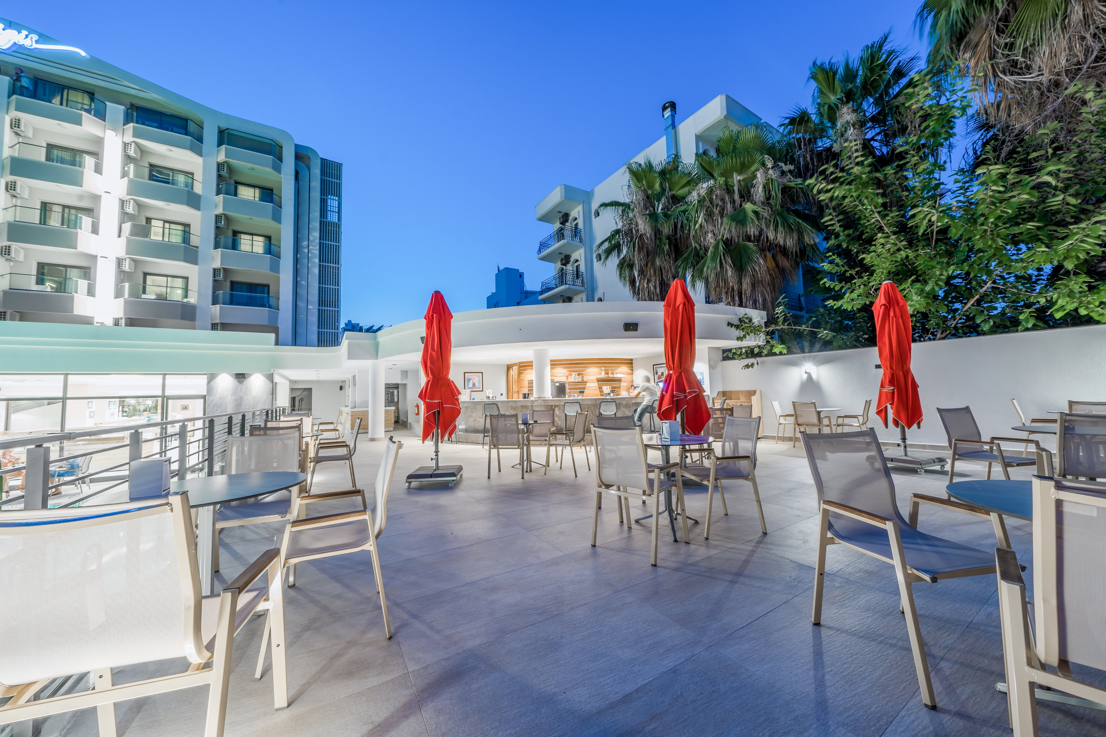 Premier Nergis Beach