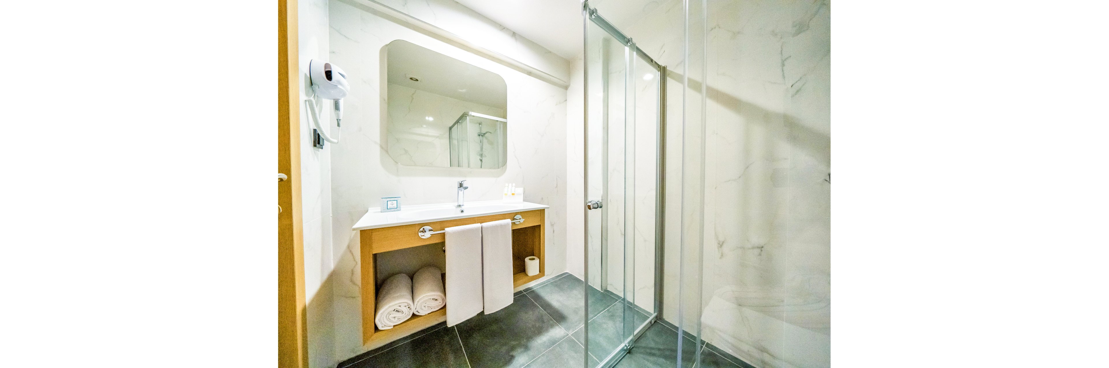 Premier Nergis Beach