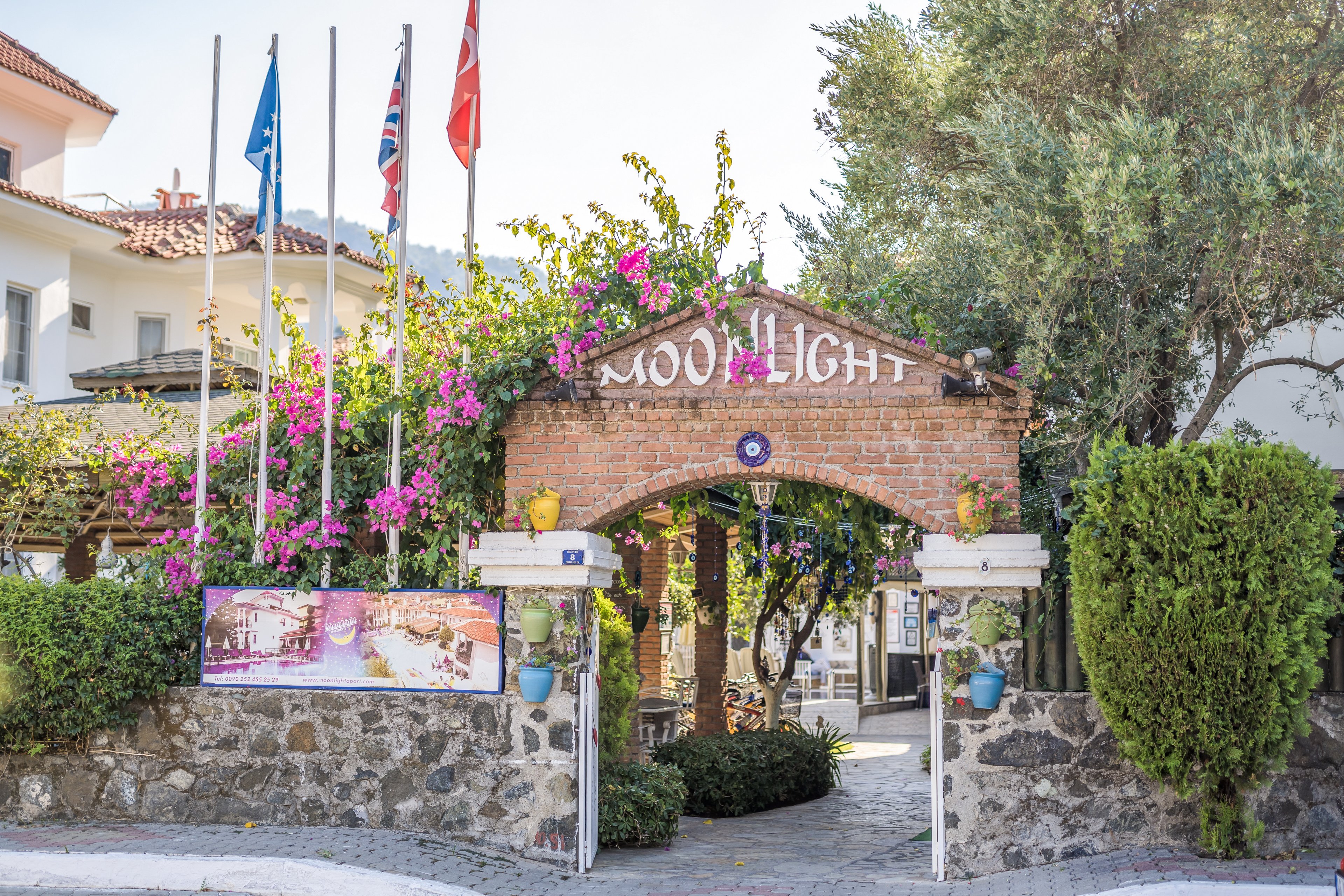 Moonlight Apartments