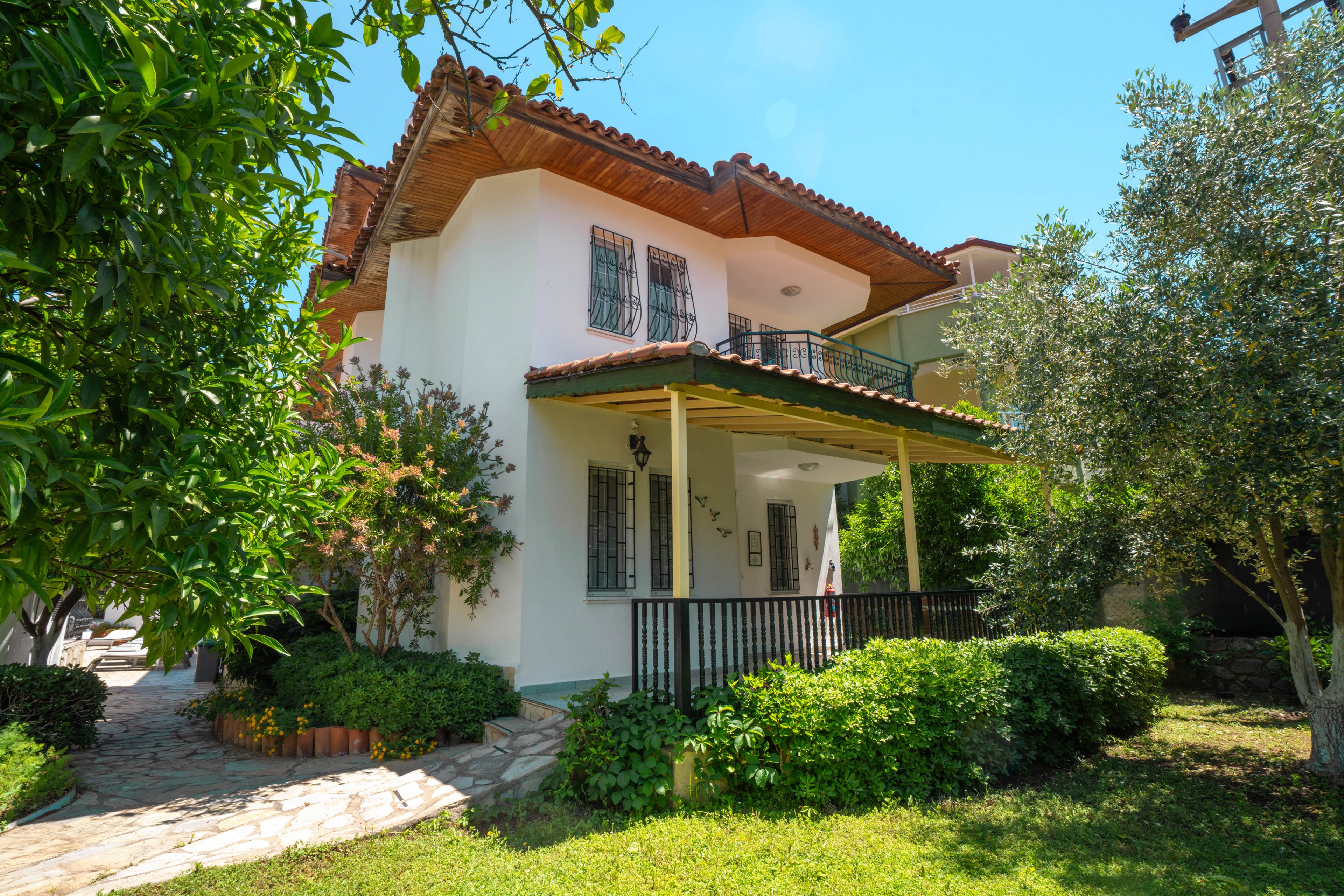 Moonlight Apartments