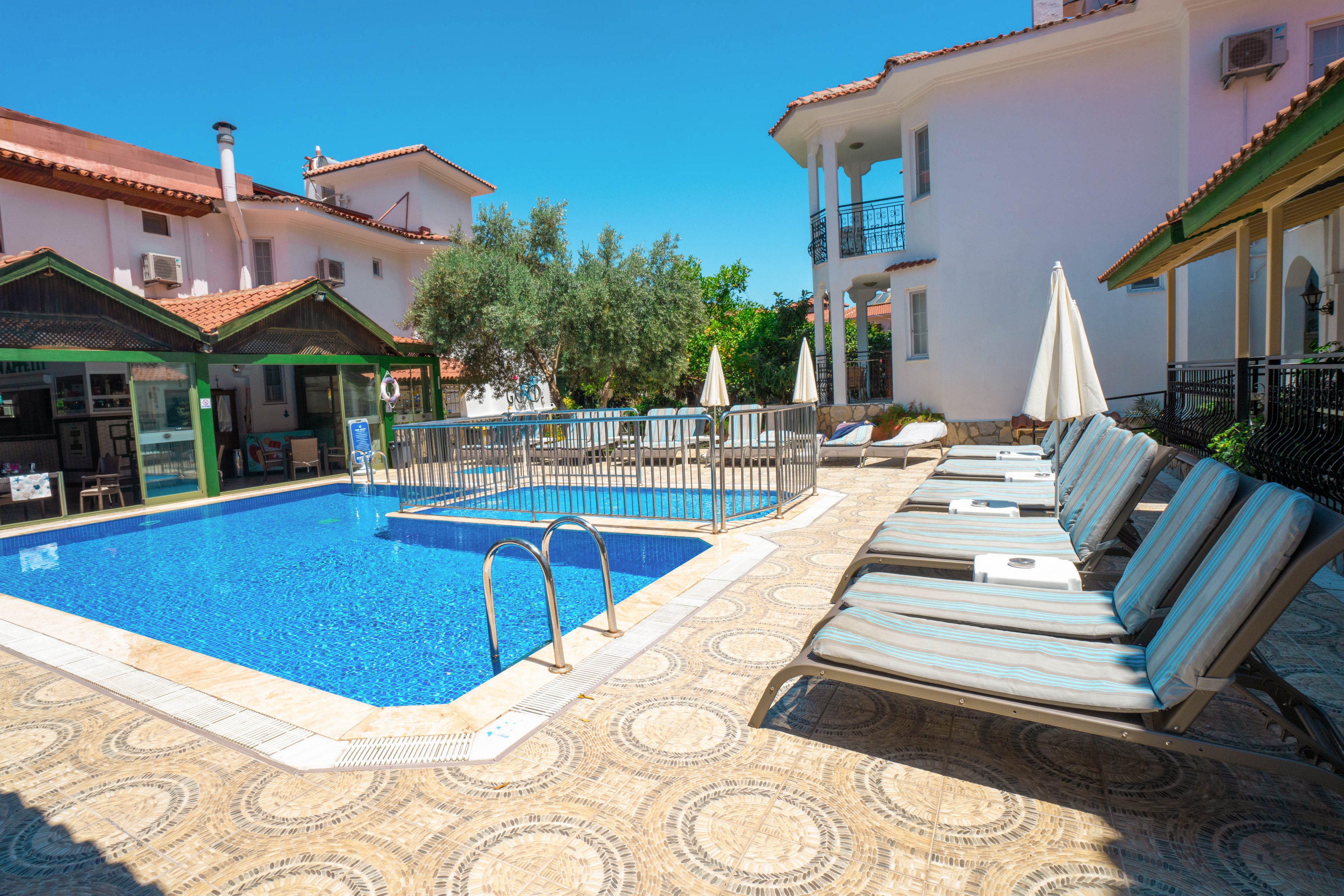 Moonlight Apartments