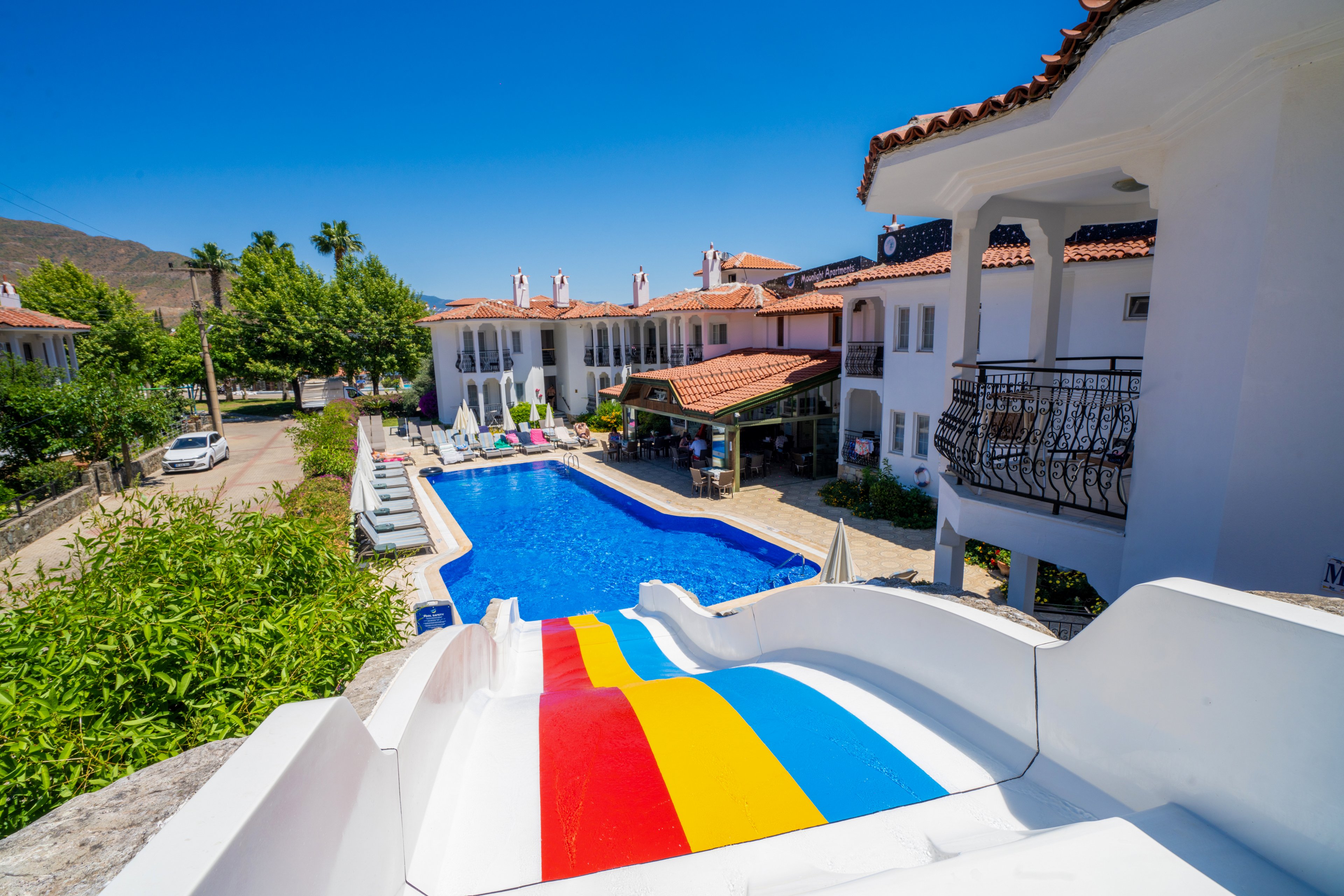 Moonlight Apartments