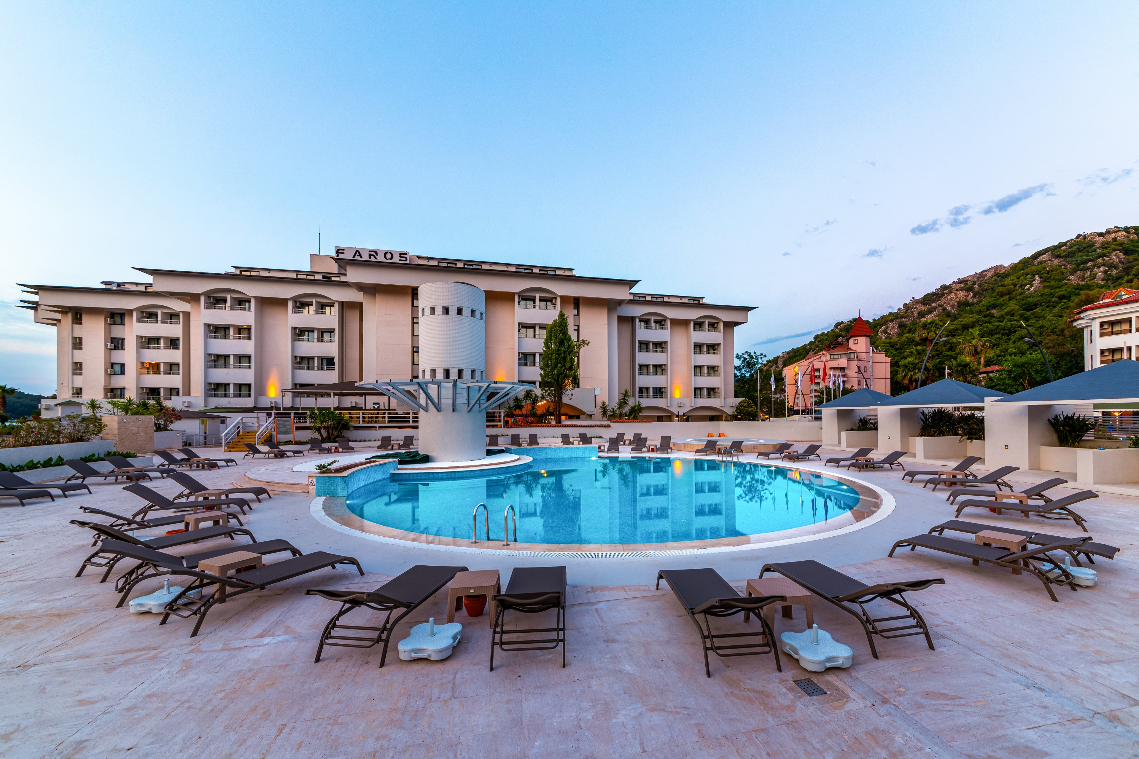 Faros Premium Beach Hotel