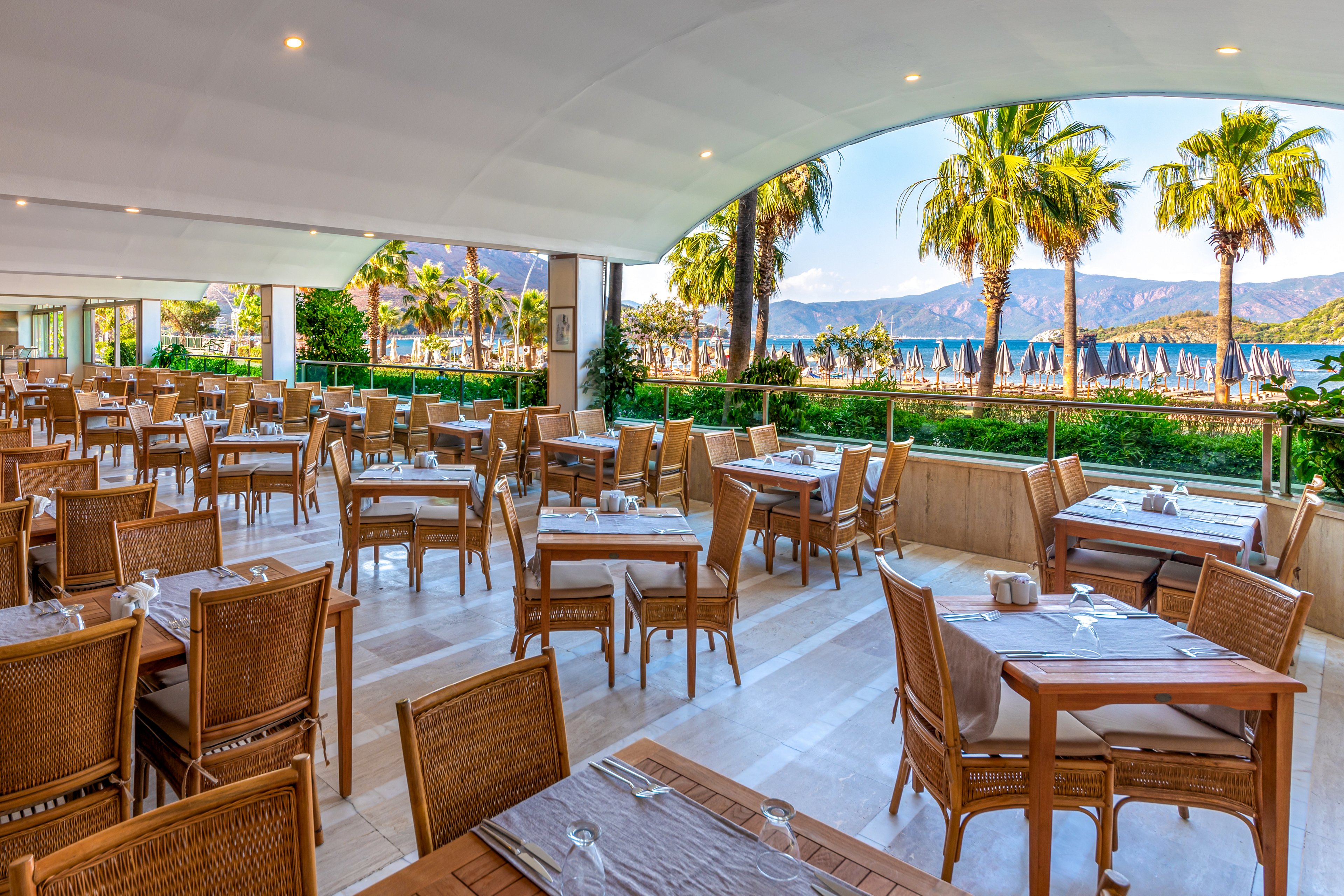 Faros Premium Beach Hotel