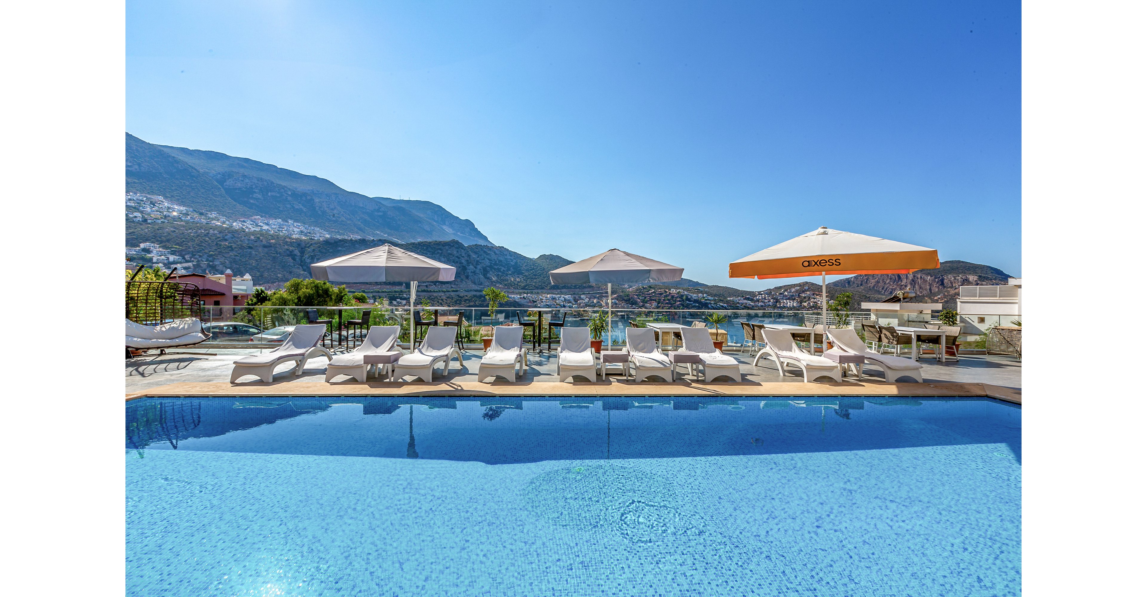 Rhapsody Hotel & Spa