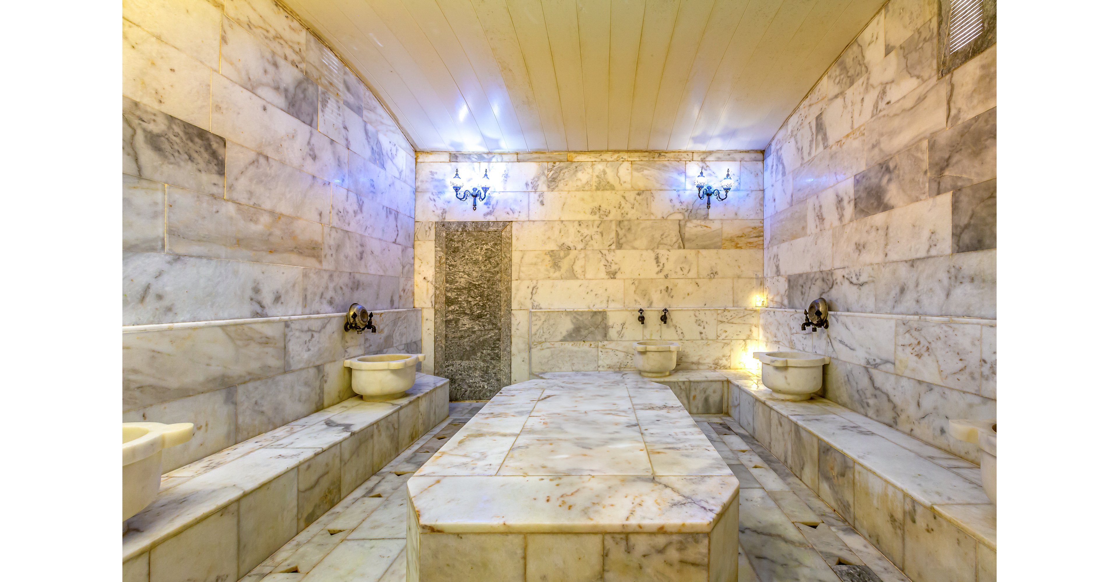 Rhapsody Hotel & Spa