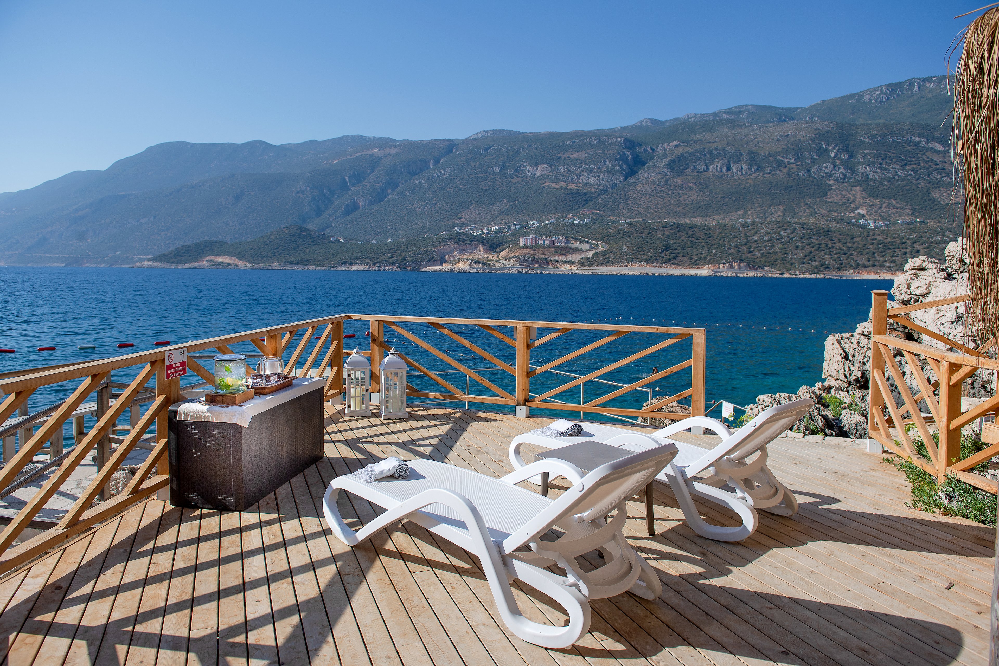 Peninsula Gardens Hotel & Beach