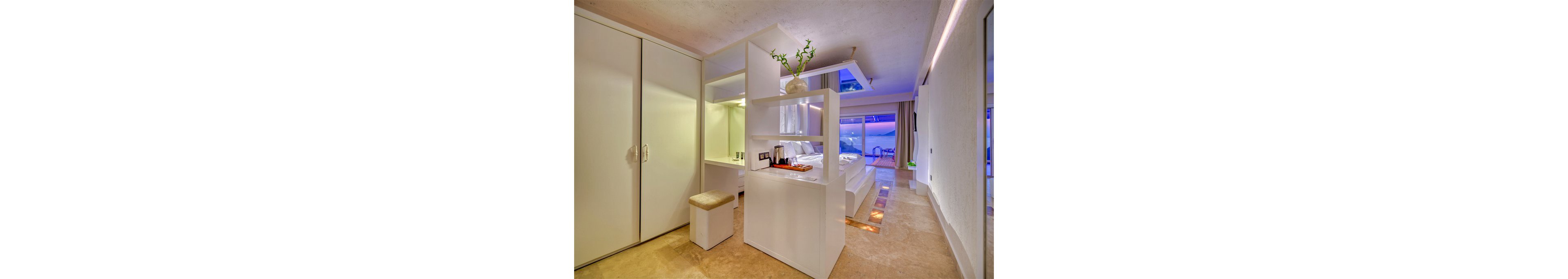 Peninsula Gardens Hotel & Beach