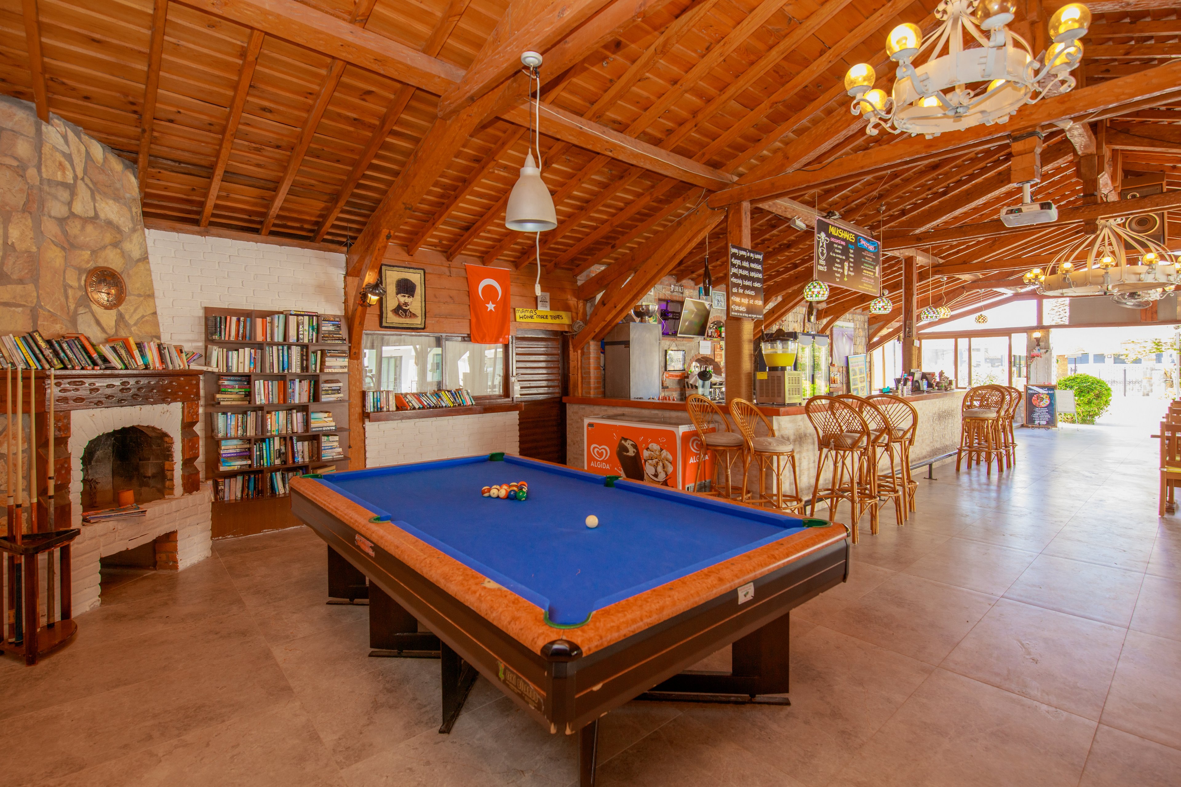 Milky Way Hotel & Apartments