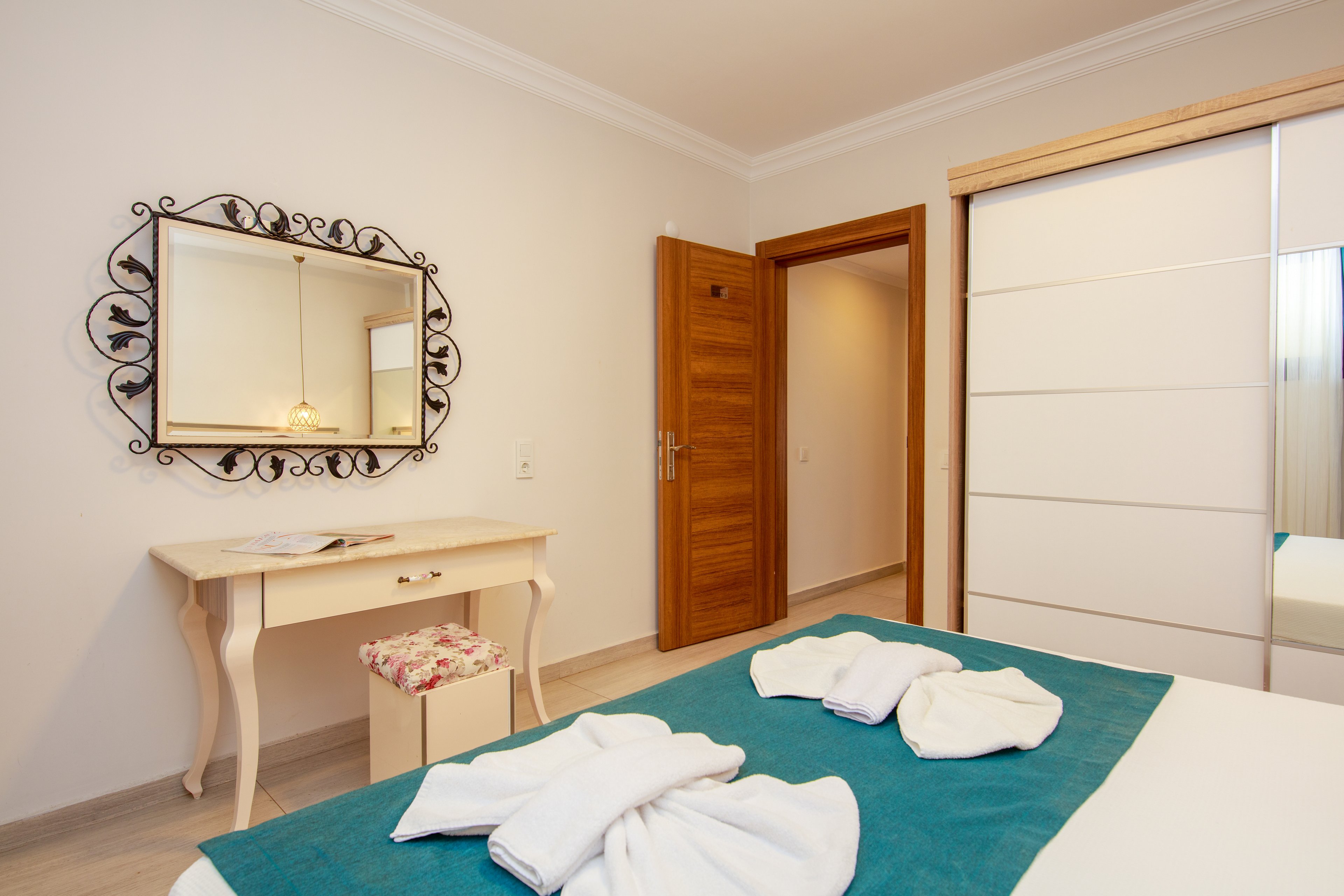 Milky Way Hotel & Apartments