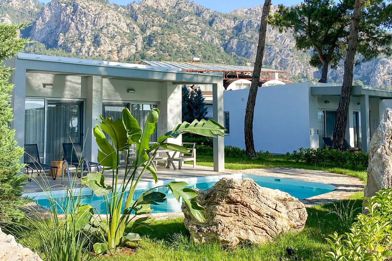 Z Villas - Junior Villa with Mountain View and Private Pool.