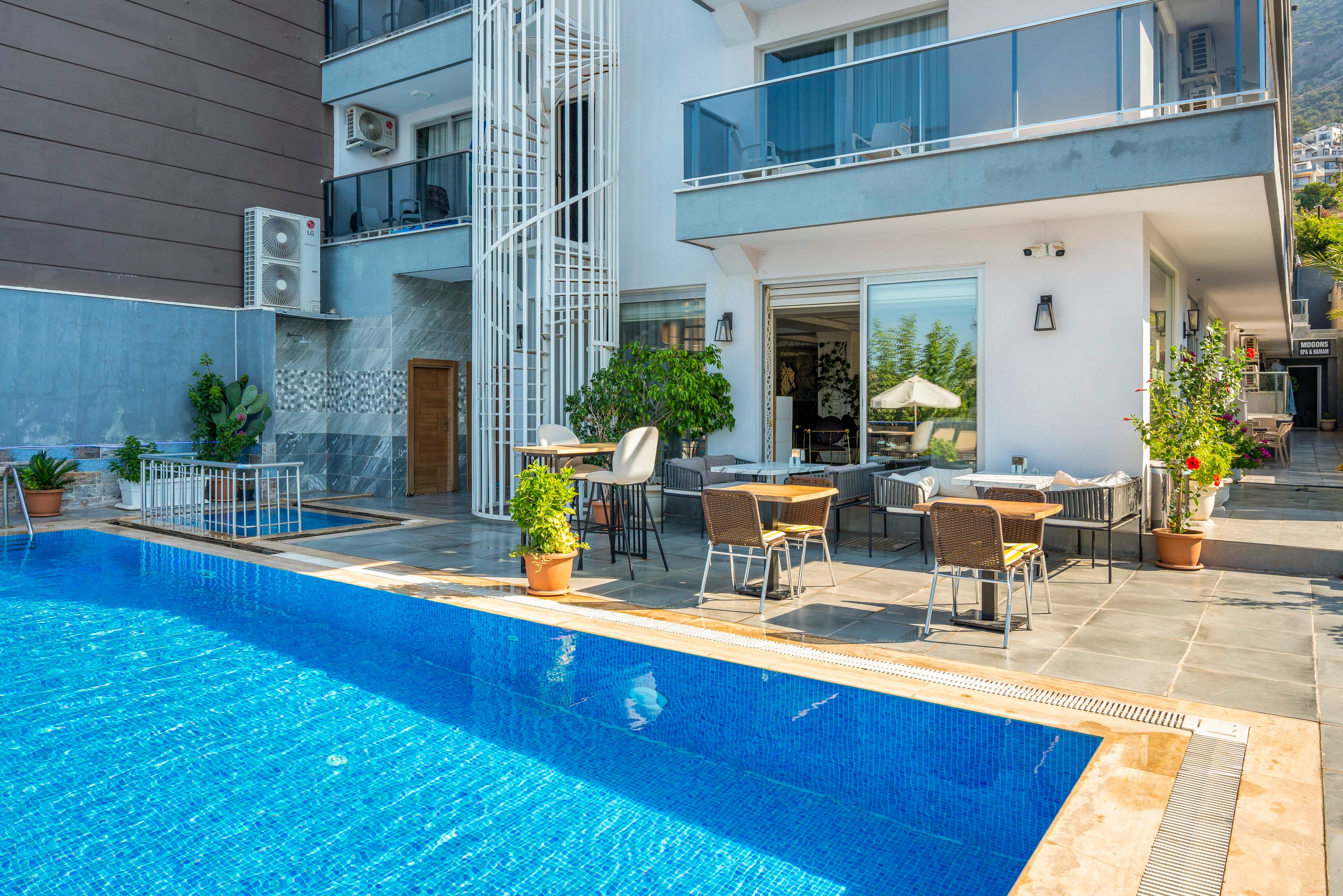 Mogons Exclusive Hotel