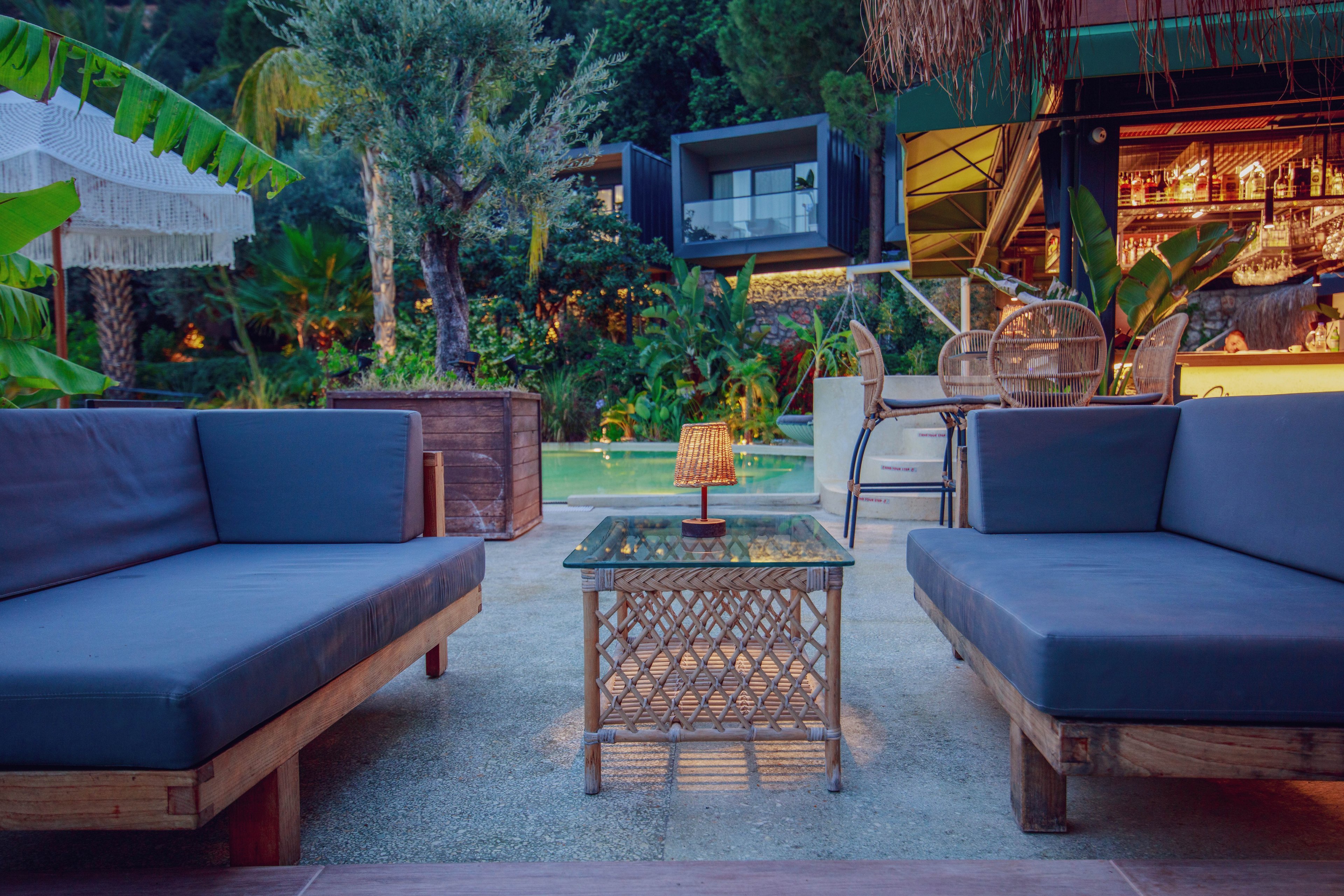 Morina Deluxe Hotel and Suites