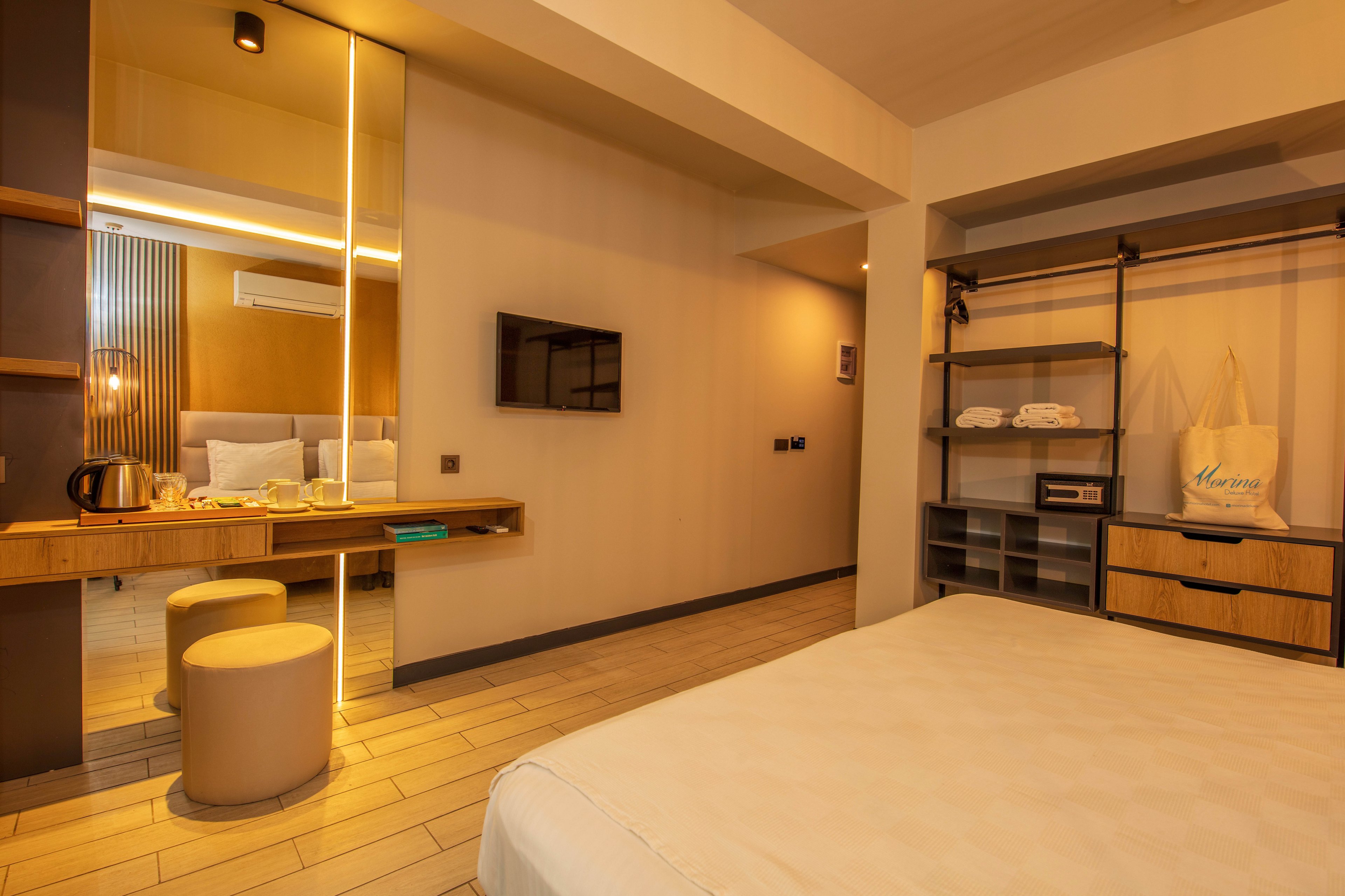 Morina Deluxe Hotel and Suites