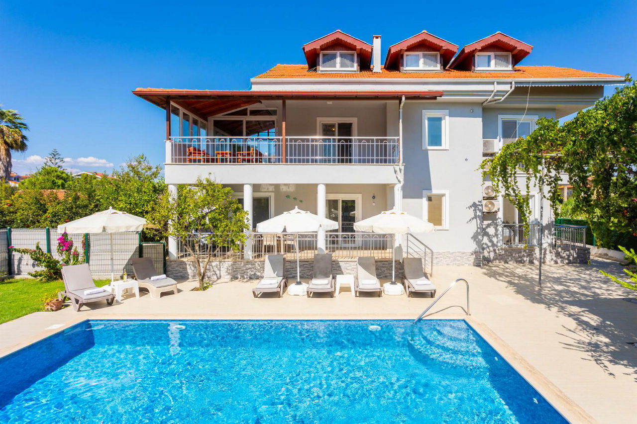 Daisy Villa - Agni
