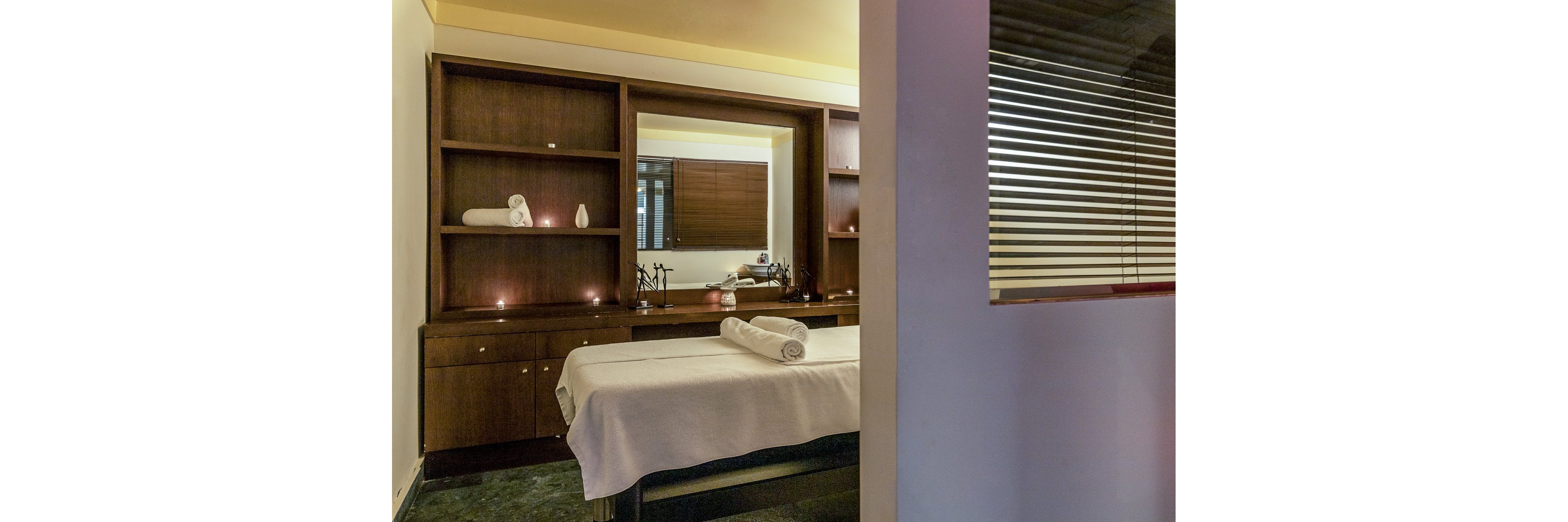 Louis Apostolata Island Resort & Spa