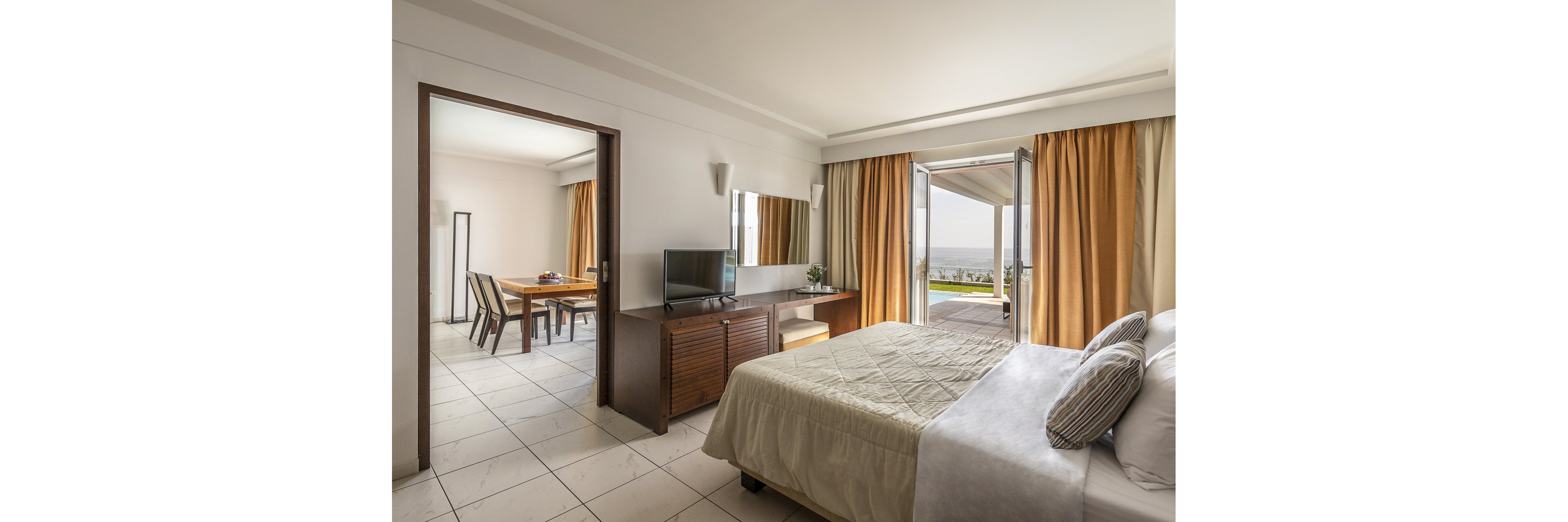 Louis Apostolata Island Resort & Spa