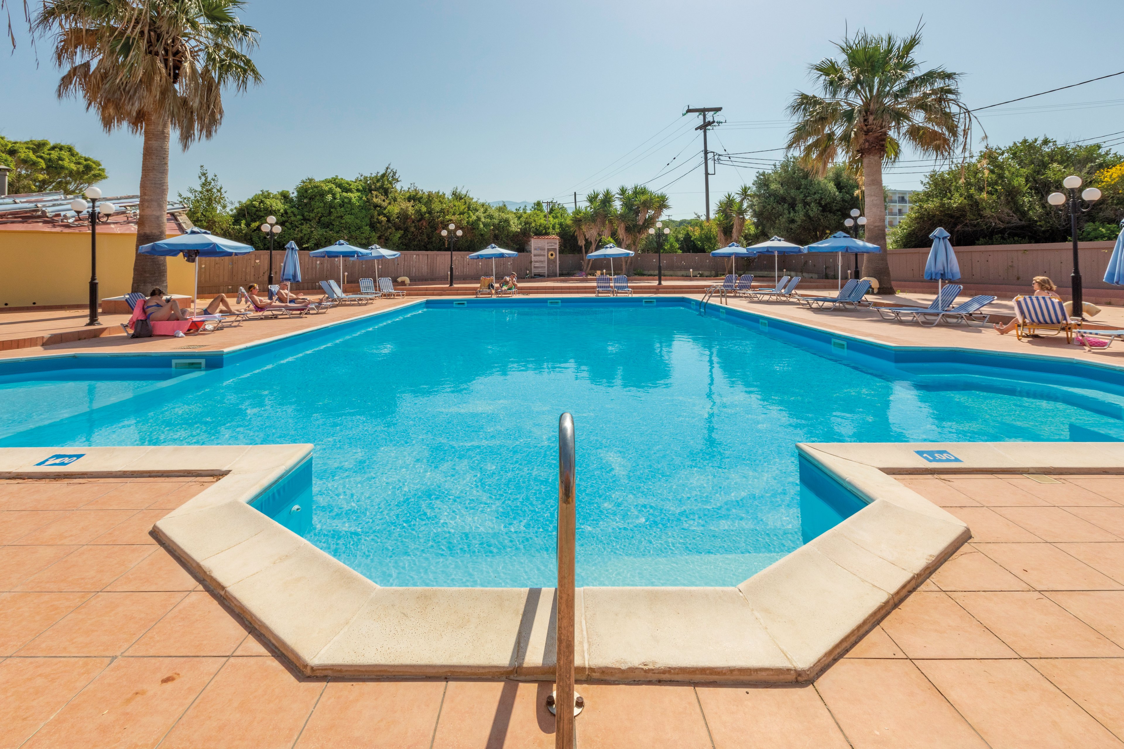 Ammes Hotel & Apartments