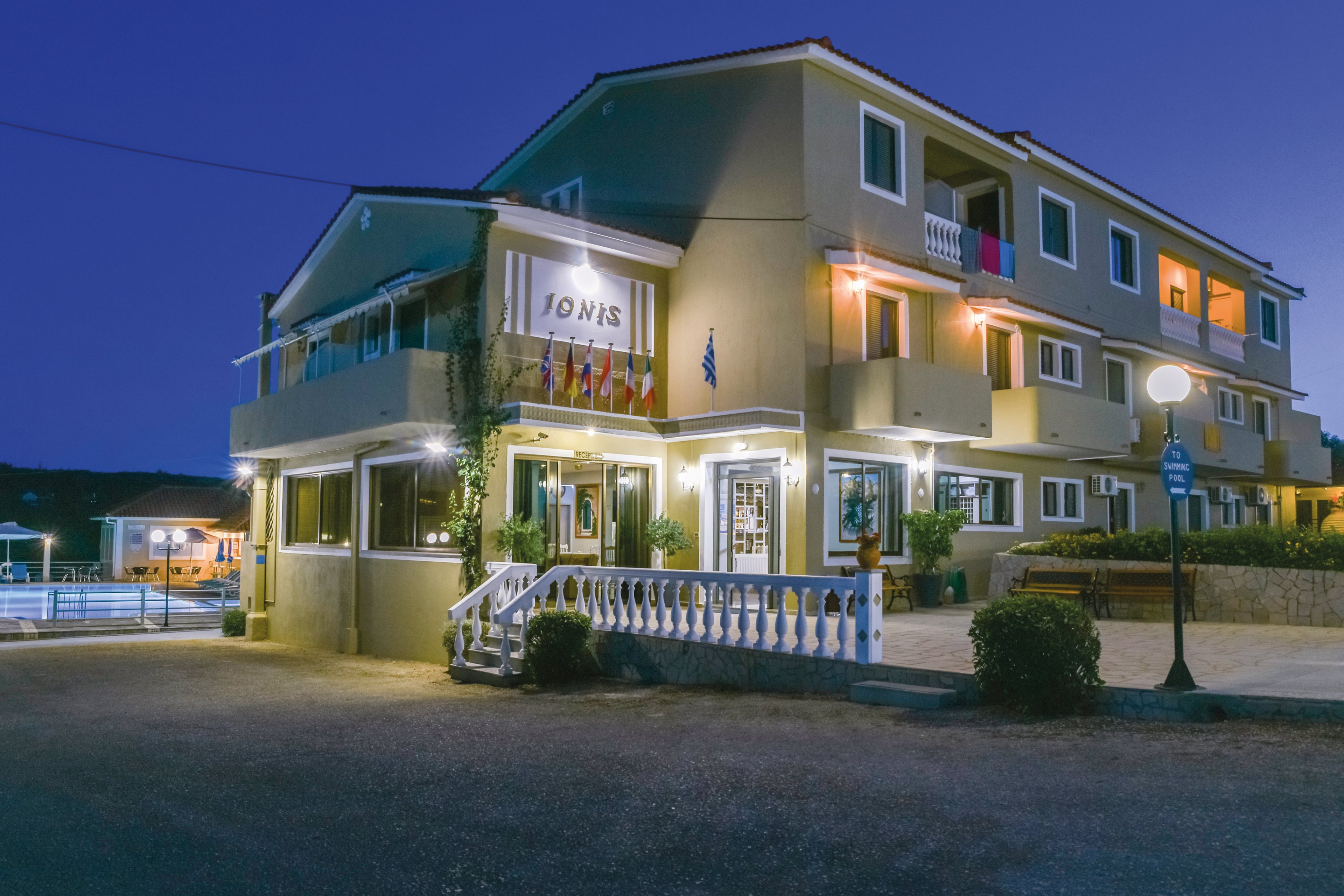 Ionis Hotel