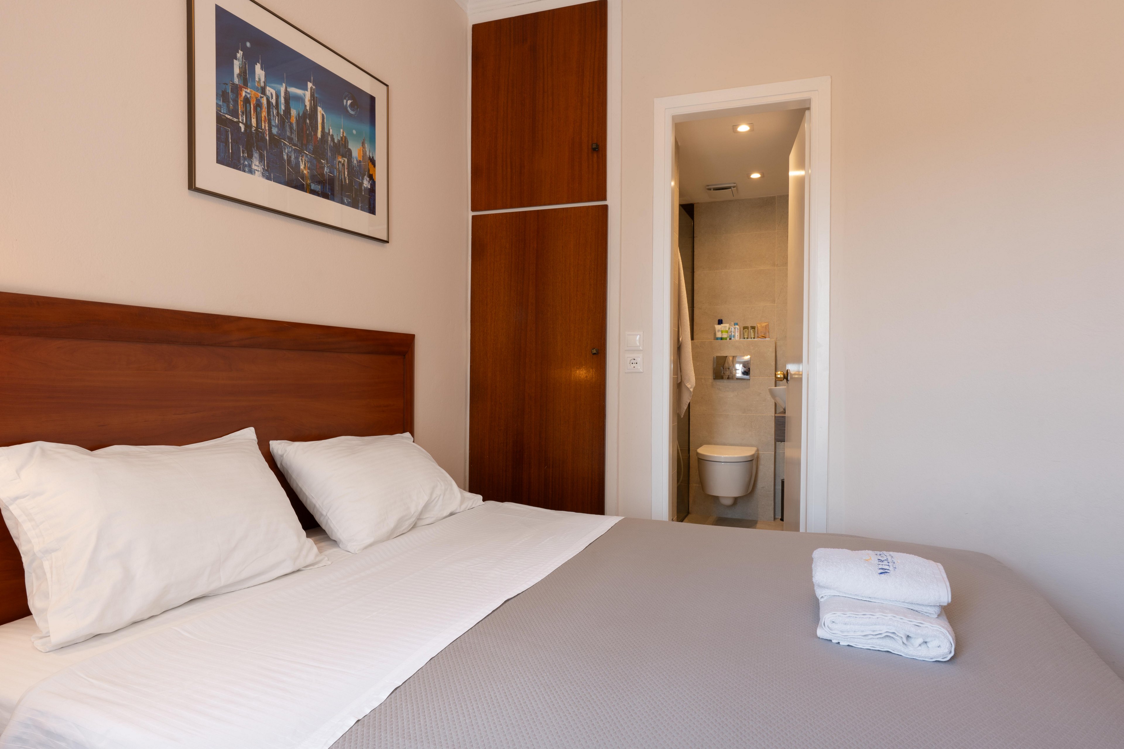 Mirabel City Center Hotel