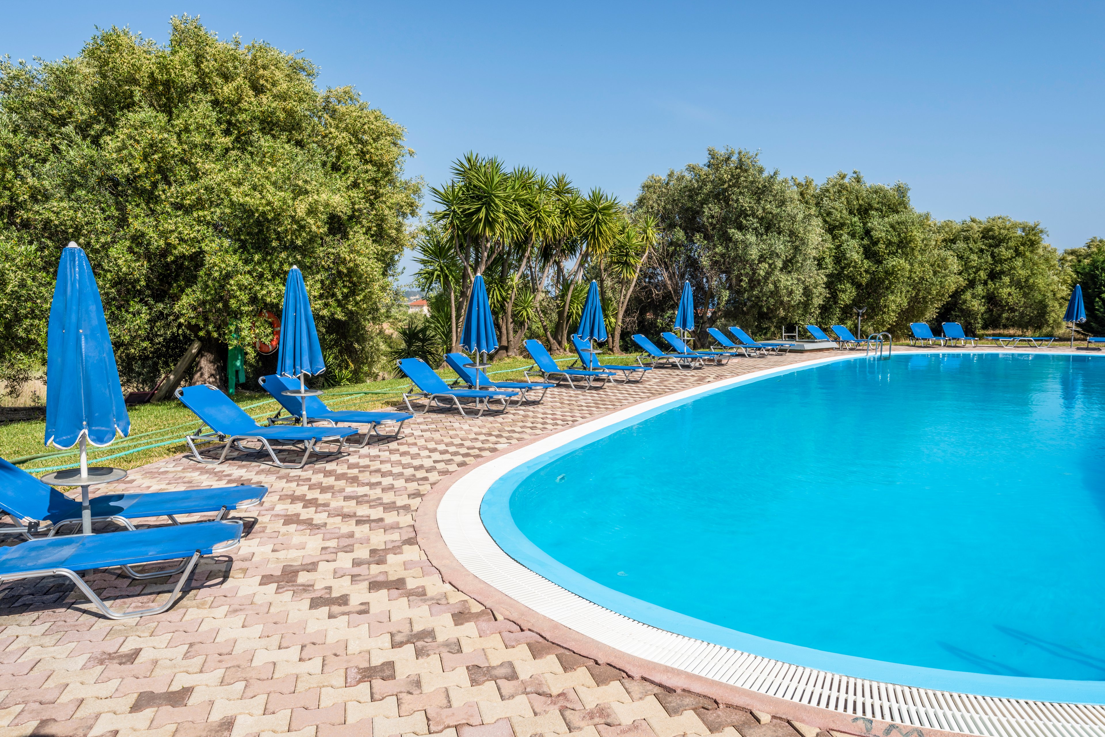 Philoxenia Studios & Apartments