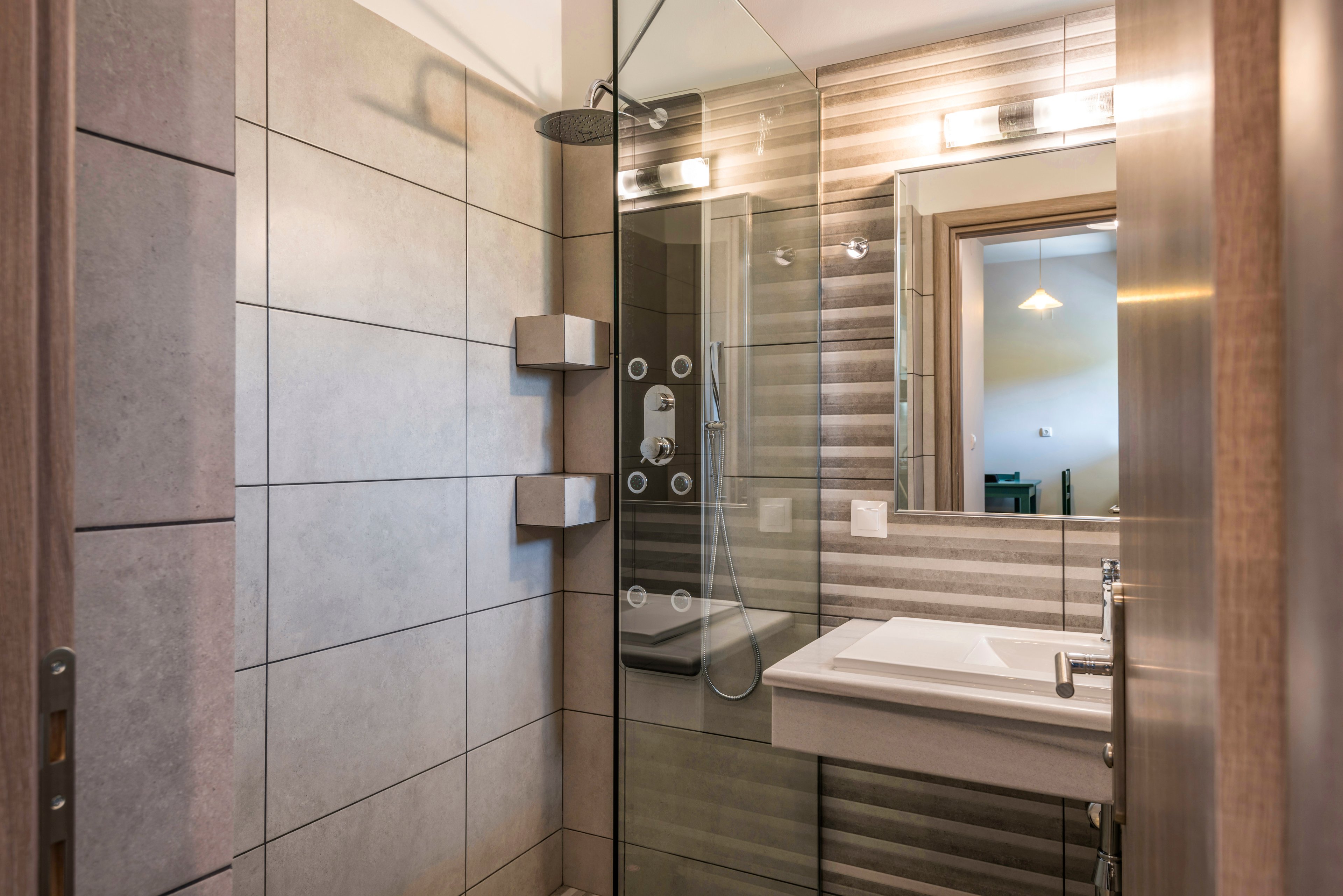 Philoxenia Studios & Apartments