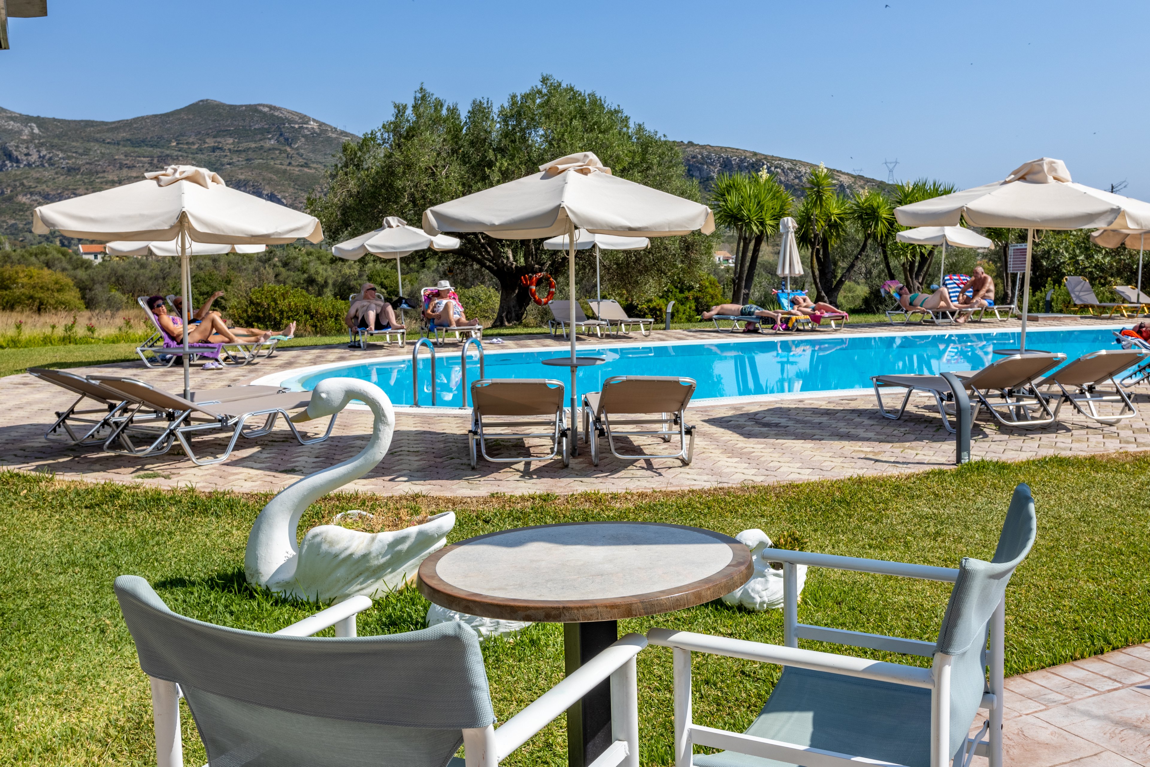 Philoxenia Studios & Apartments