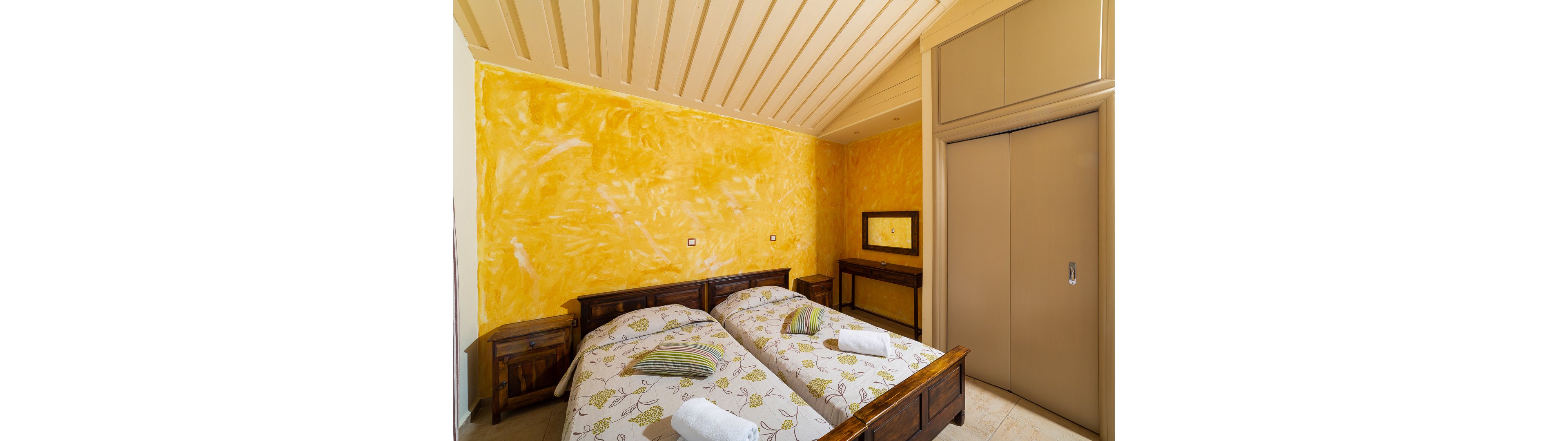 Apolafsi Studios & Apartments