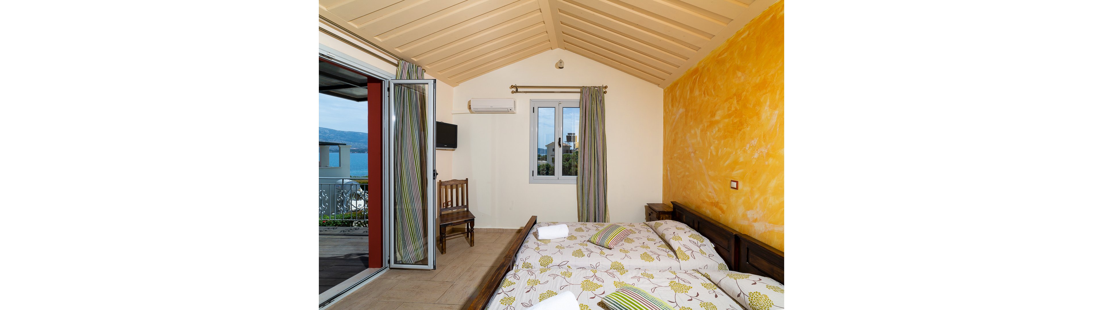 Apolafsi Studios & Apartments