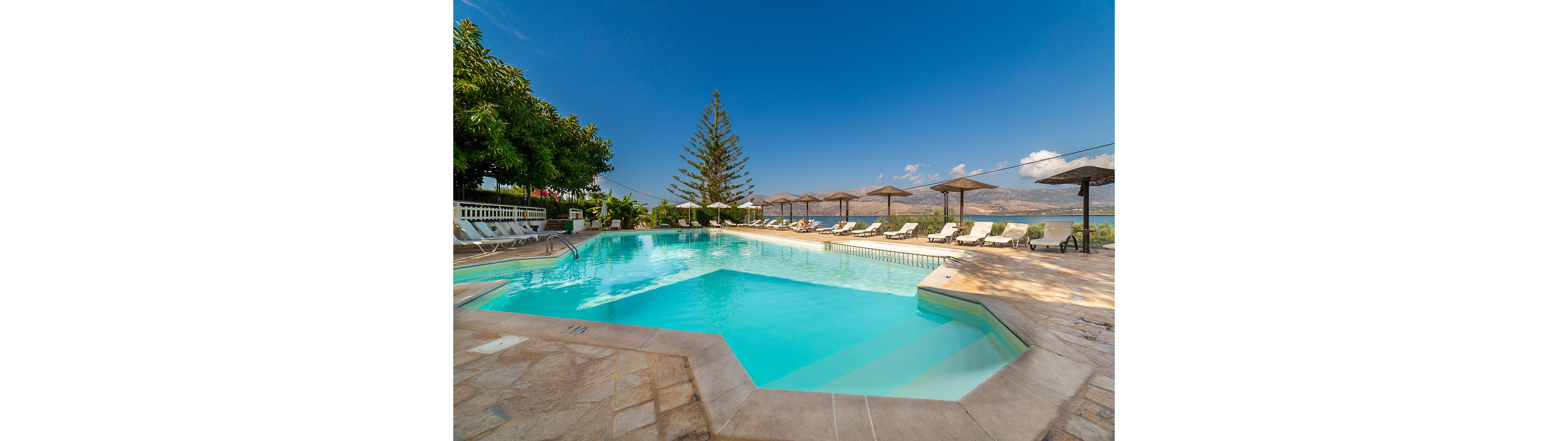 Apolafsi Studios & Apartments