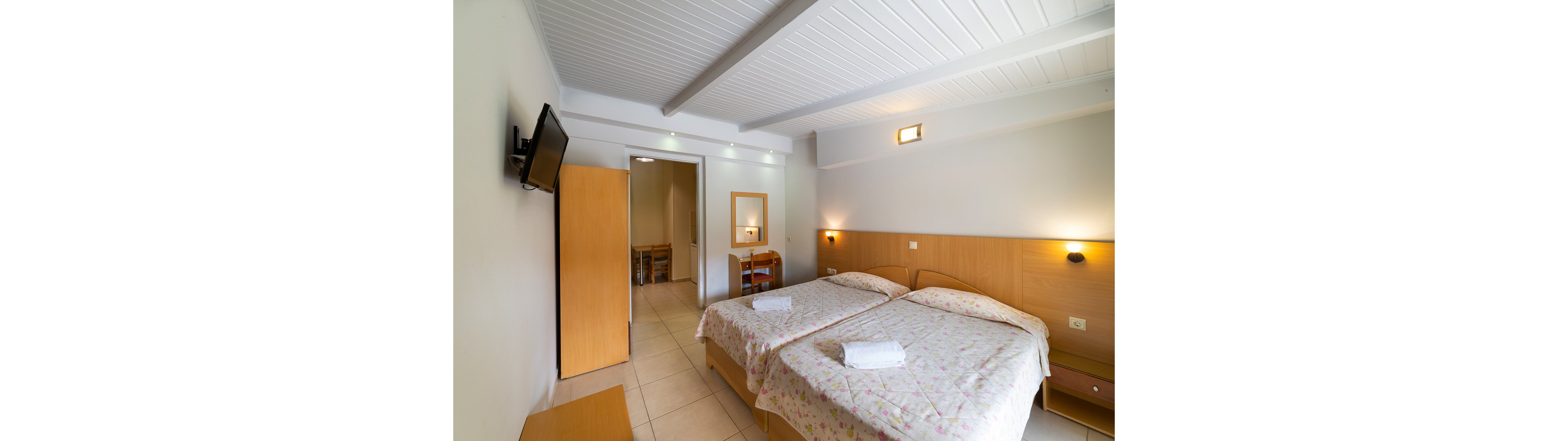 Apolafsi Studios & Apartments