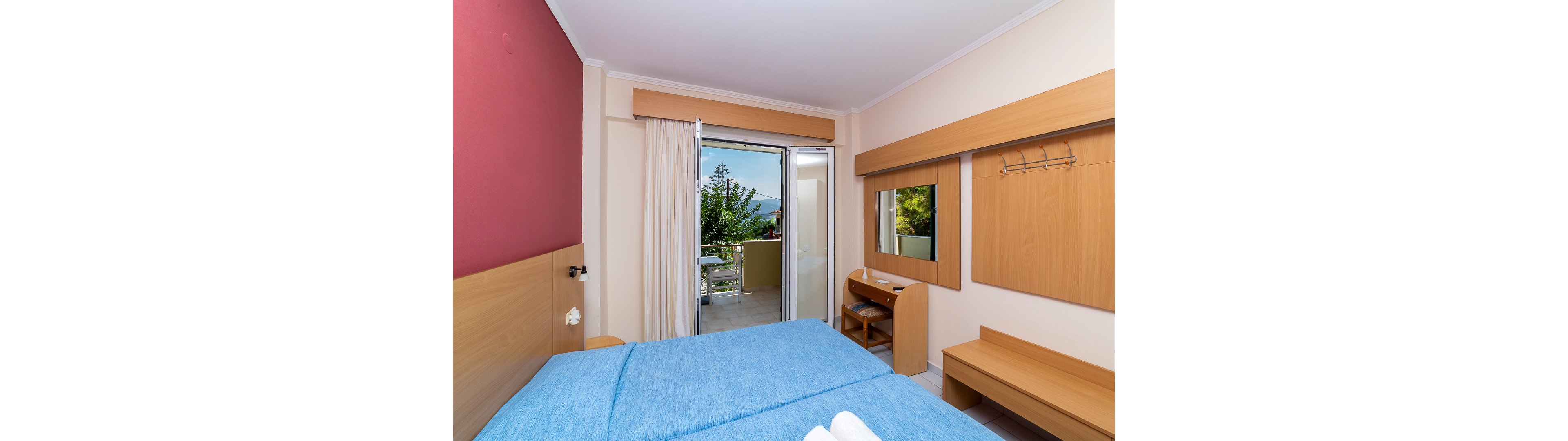 Apolafsi Studios & Apartments