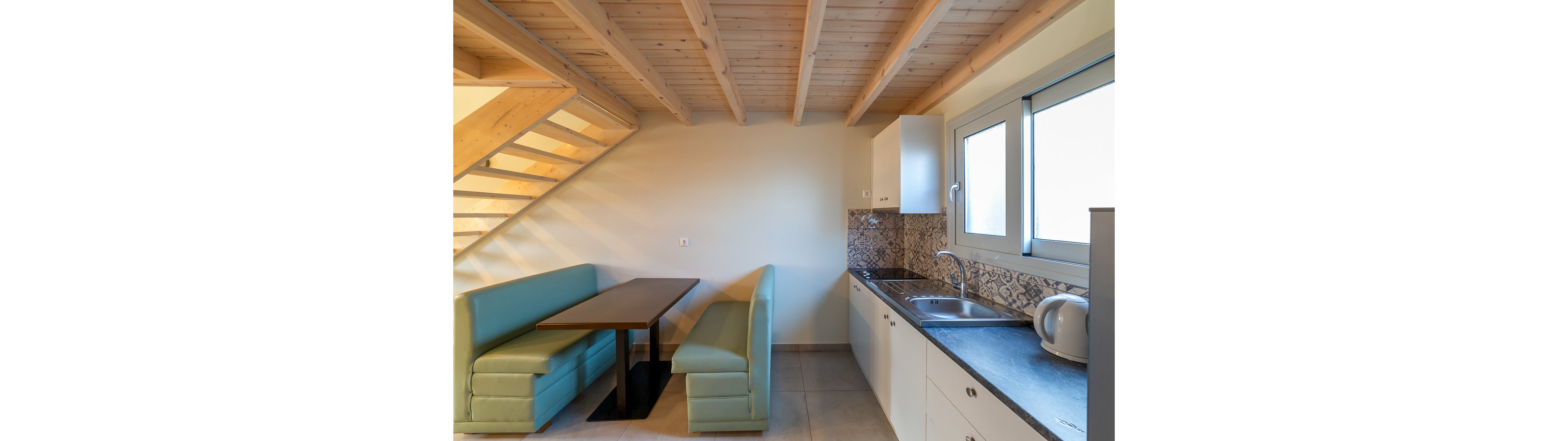 Apolafsi Studios & Apartments