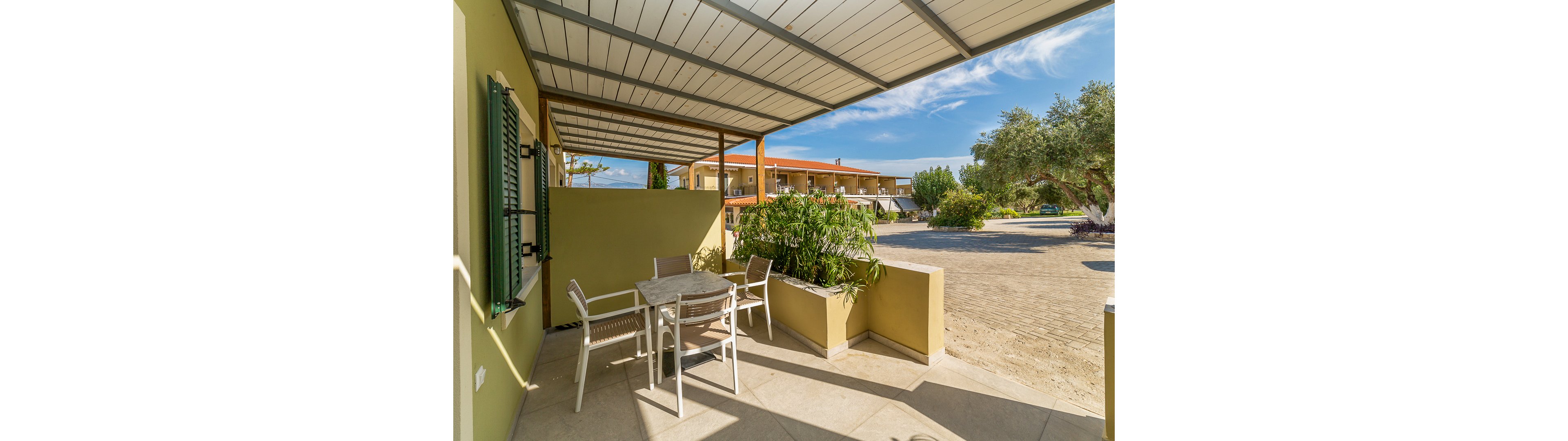 Apolafsi Studios & Apartments