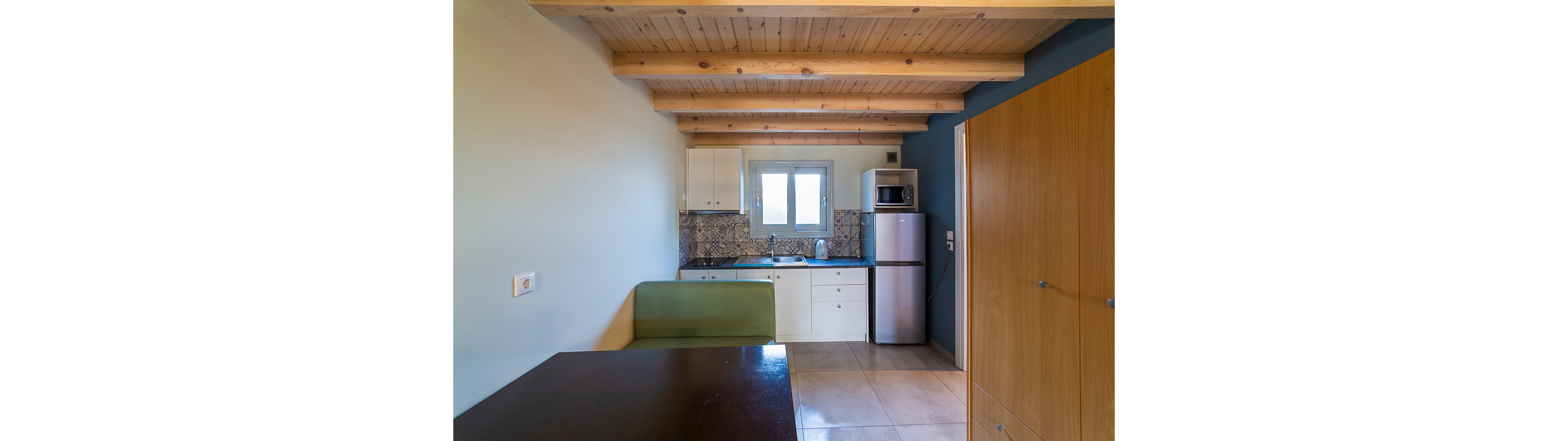 Apolafsi Studios & Apartments