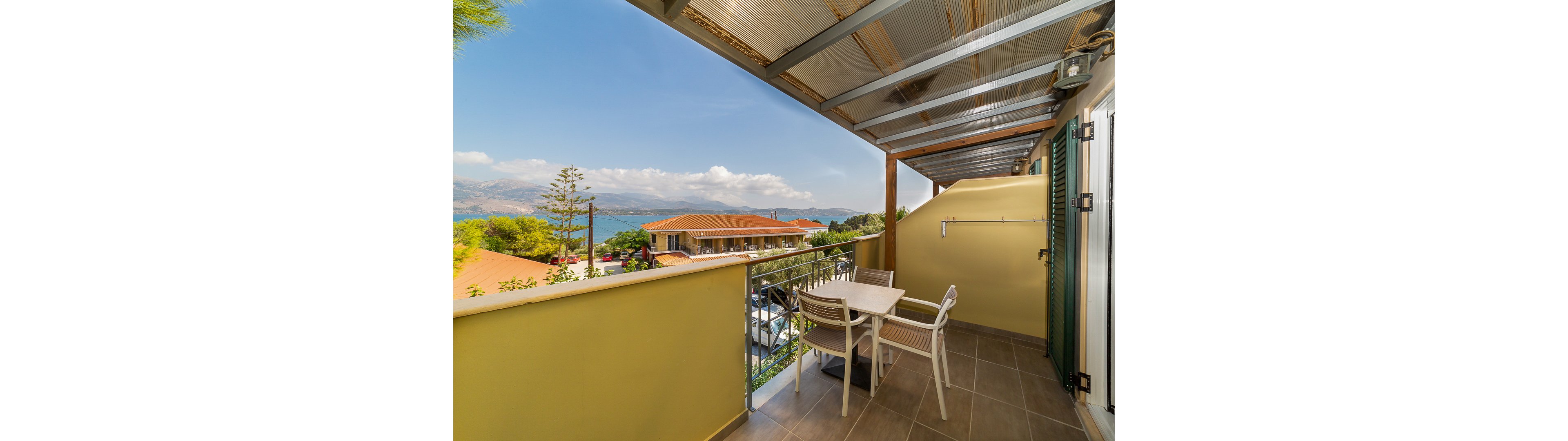 Apolafsi Studios & Apartments