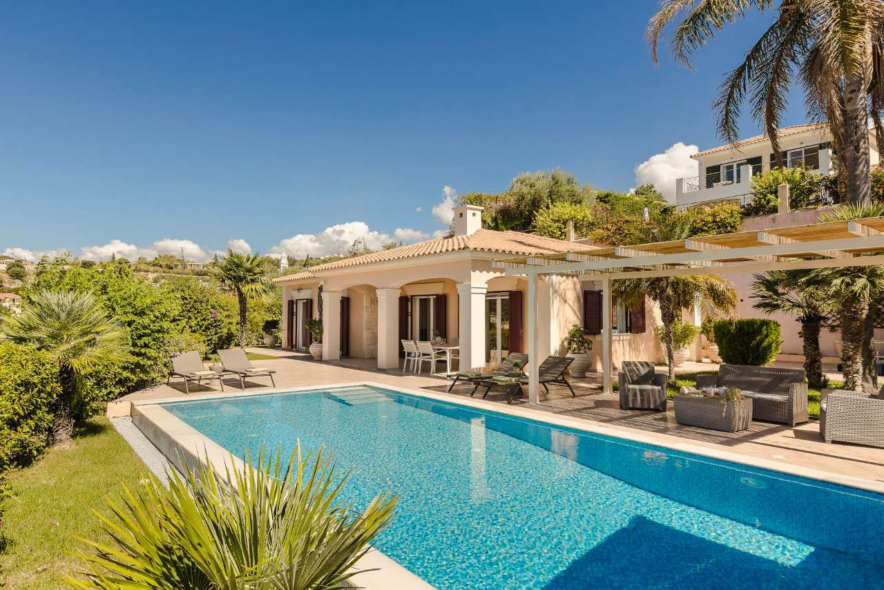 Villa Dina Svoronata - Vintage