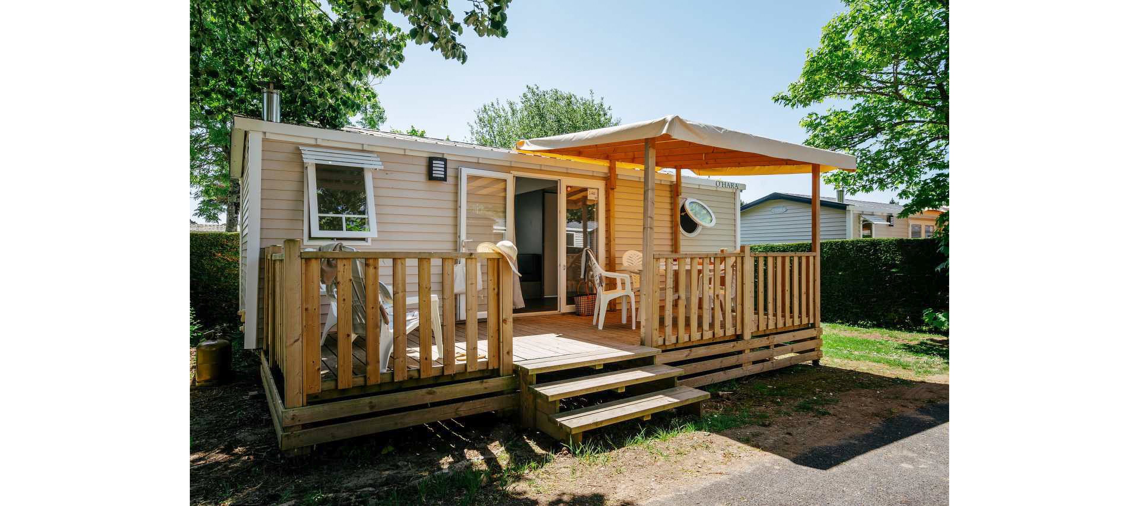 Chateau de Fonrives - EUROCAMP