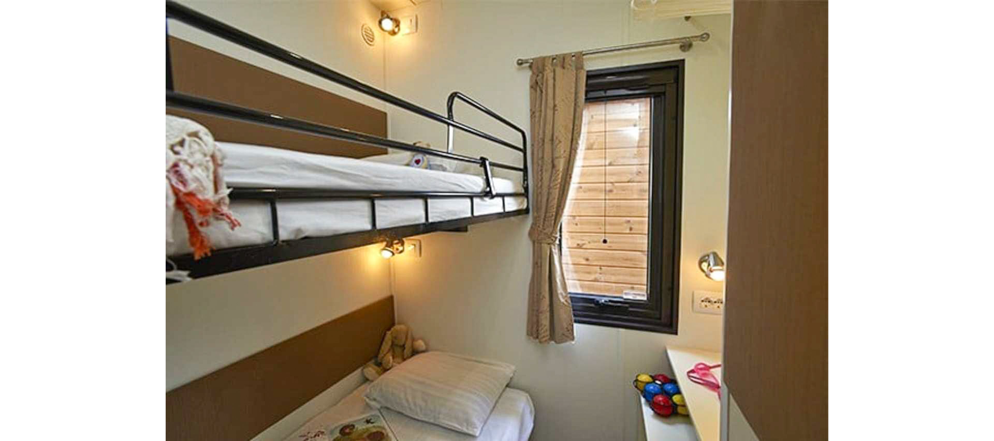 Chateau de Fonrives - EUROCAMP