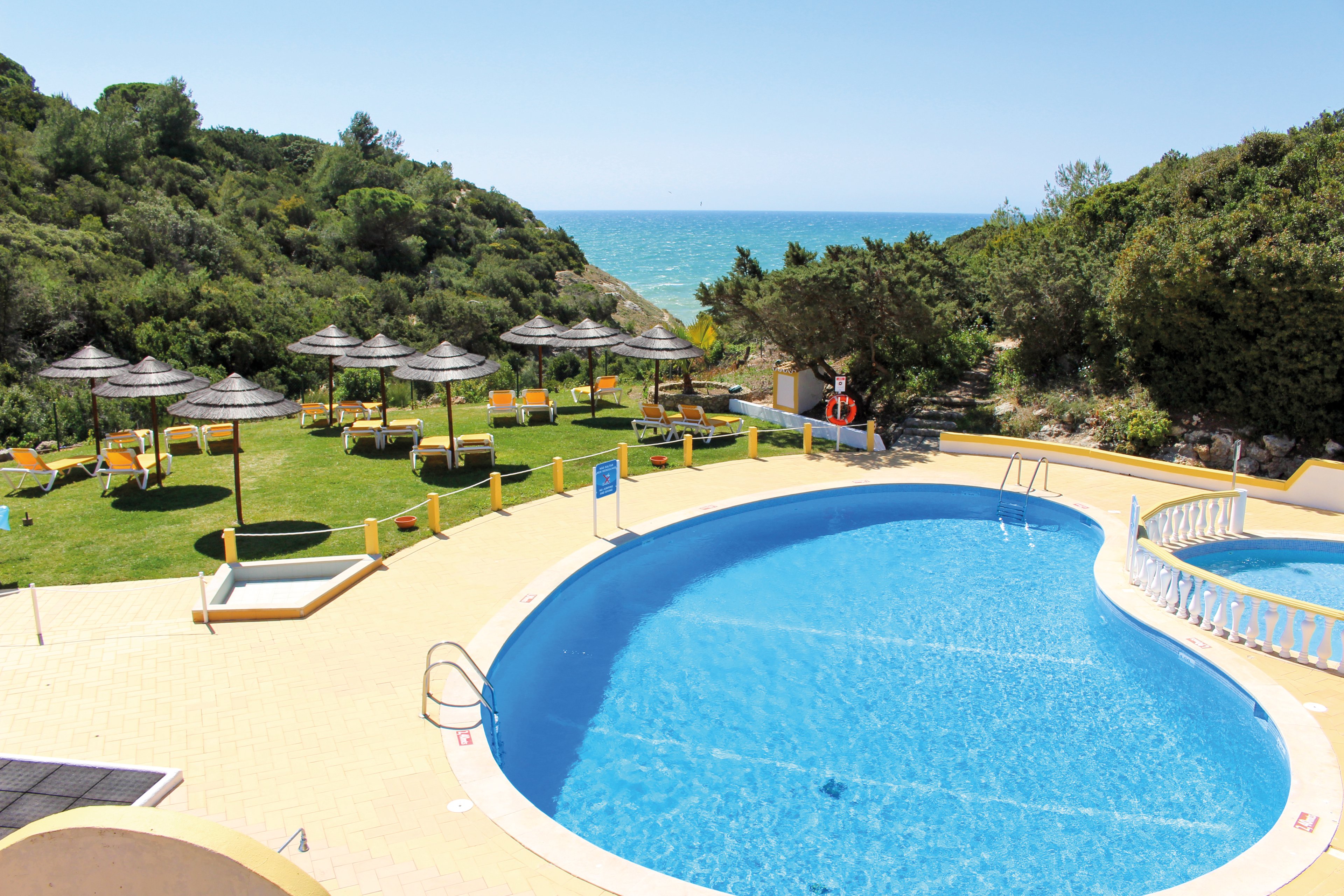 Rocha Brava Village Resort