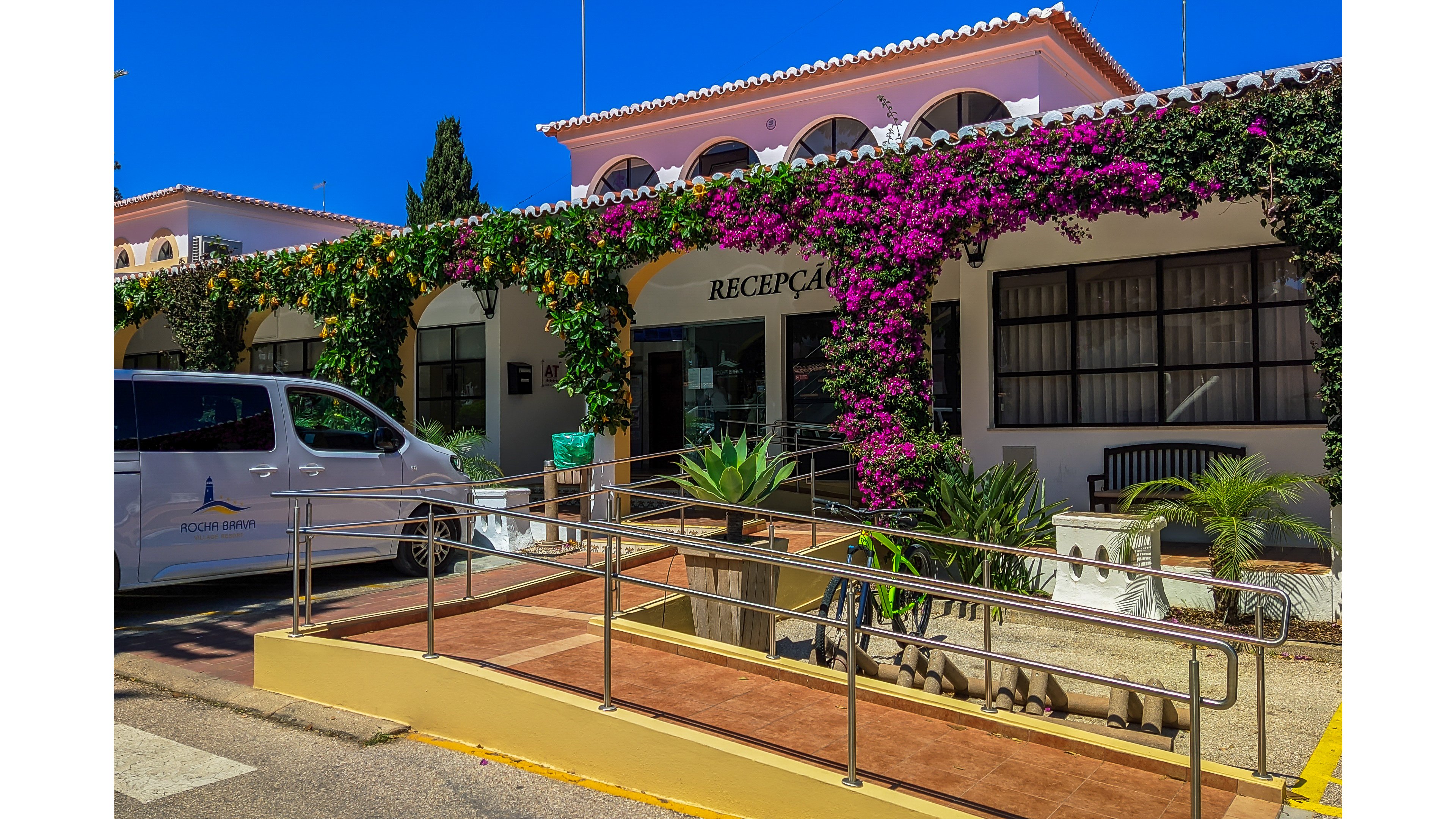 Rocha Brava Village Resort