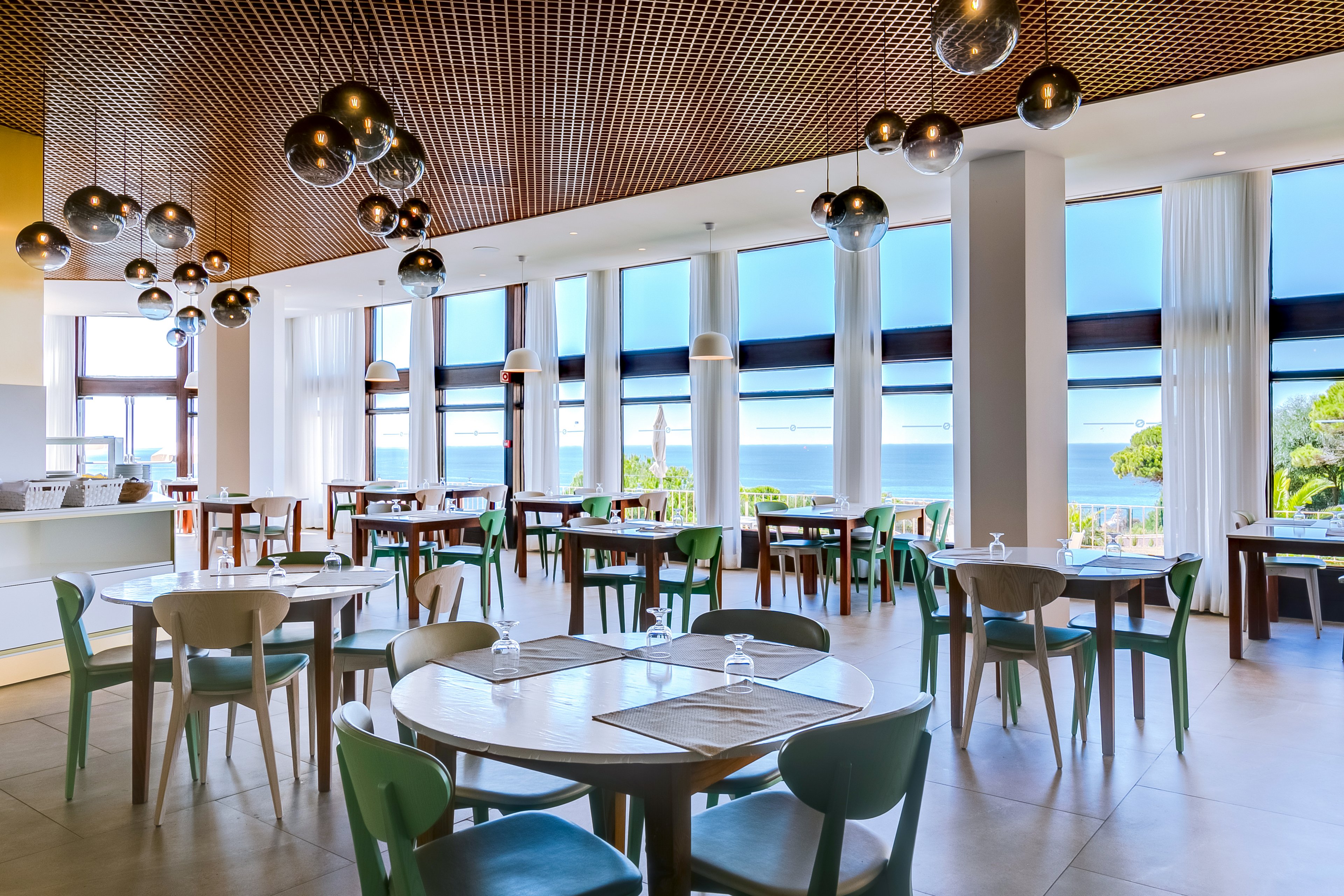 Auramar Beach Resort