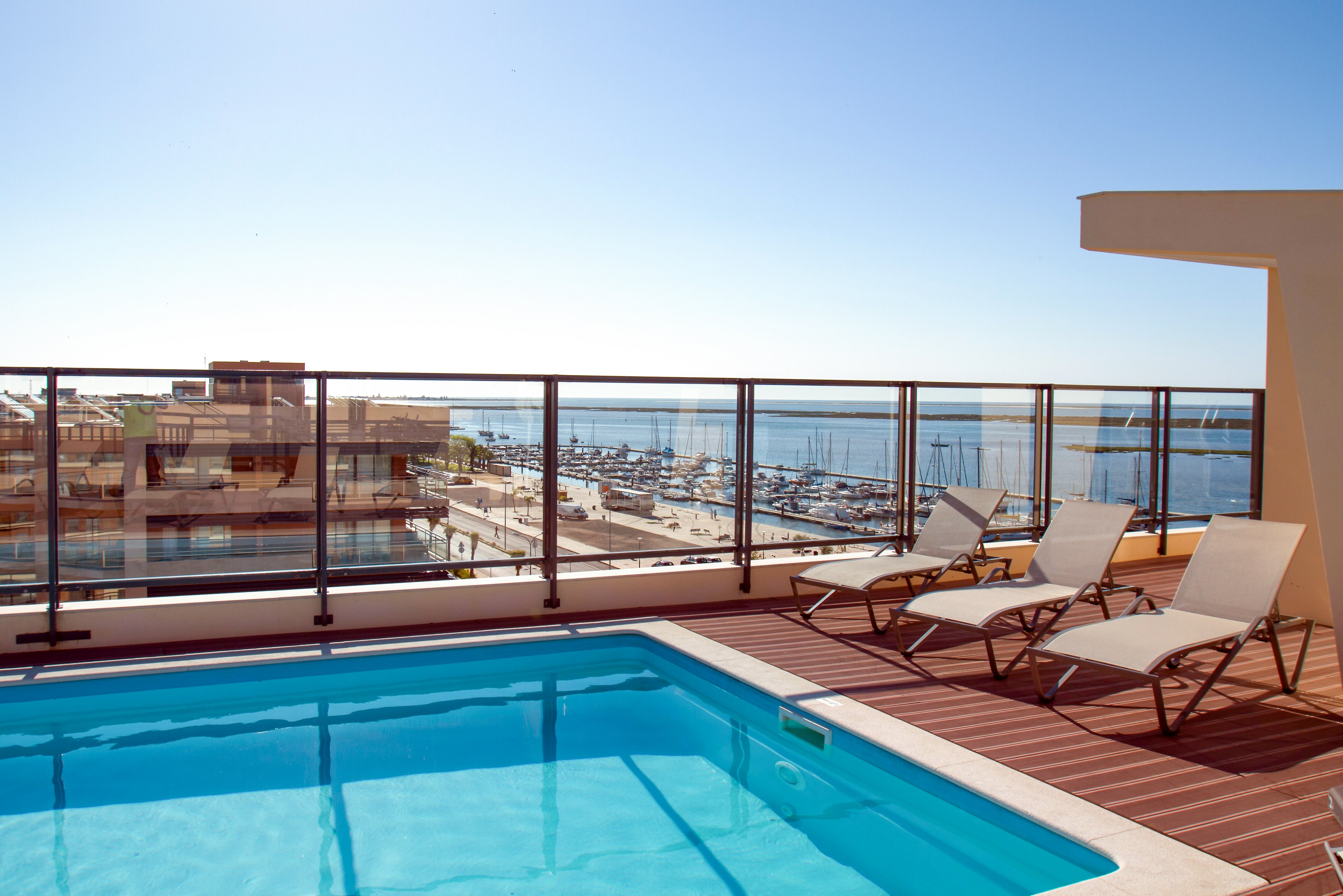 Real Marina Residence